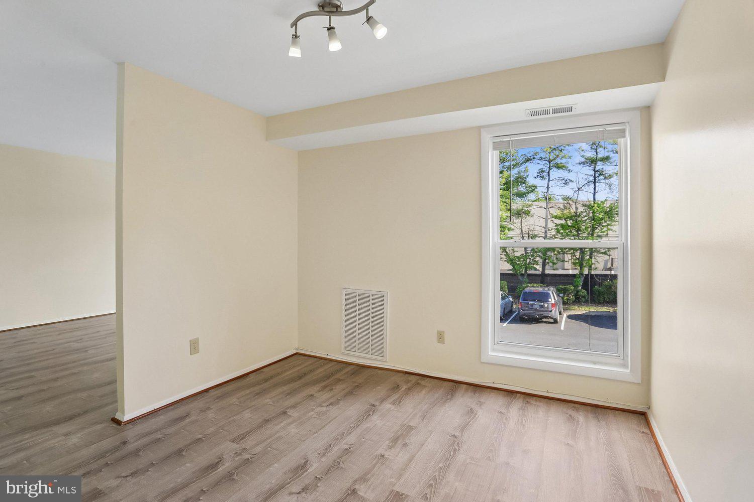 WALNUT GROVE - Residential