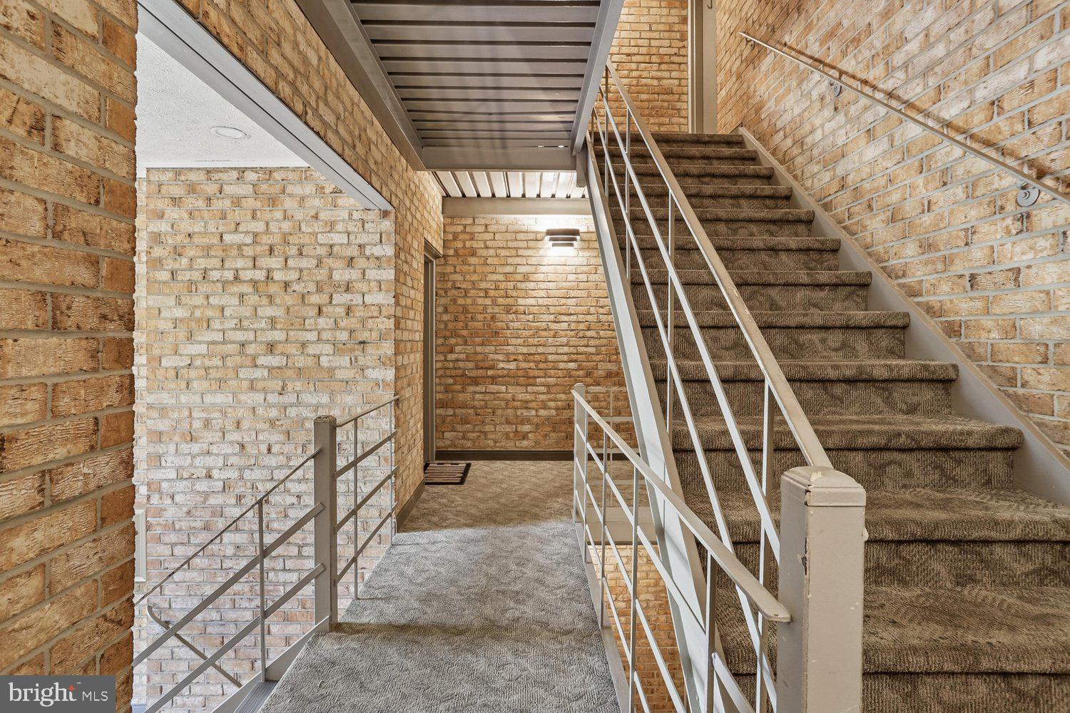 WALNUT GROVE - Residential