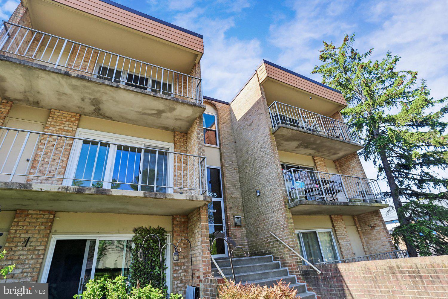 WALNUT GROVE - Residential