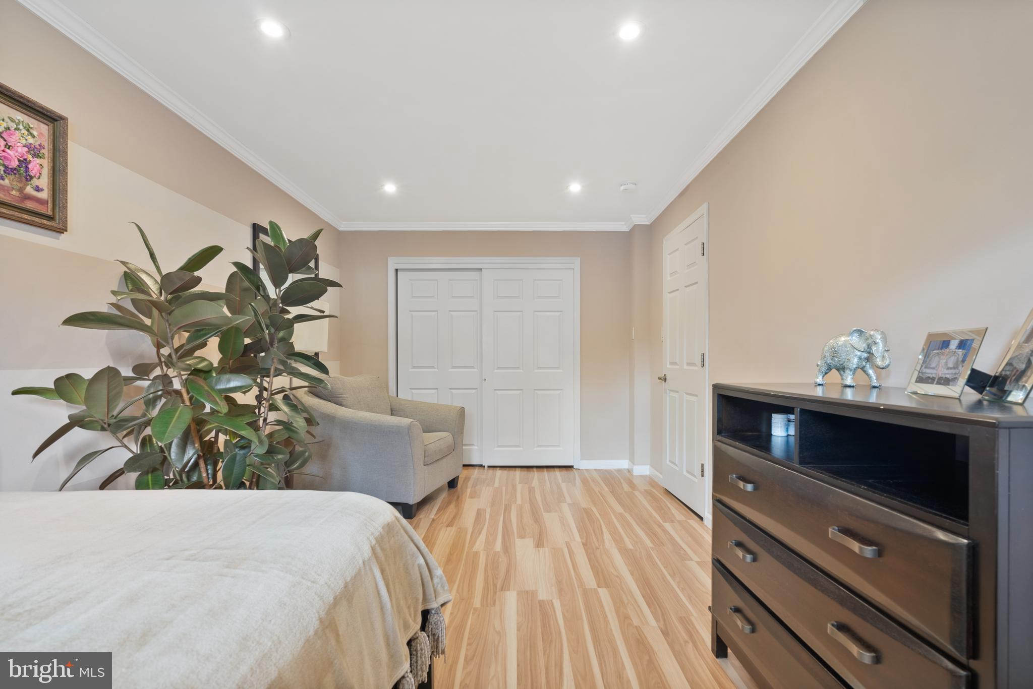 WOODLYN CROSSING - Residential