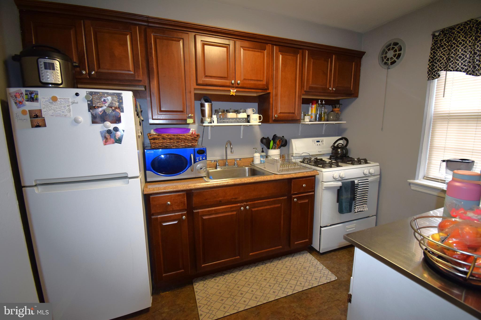 BELLE VIEW - Residential Lease