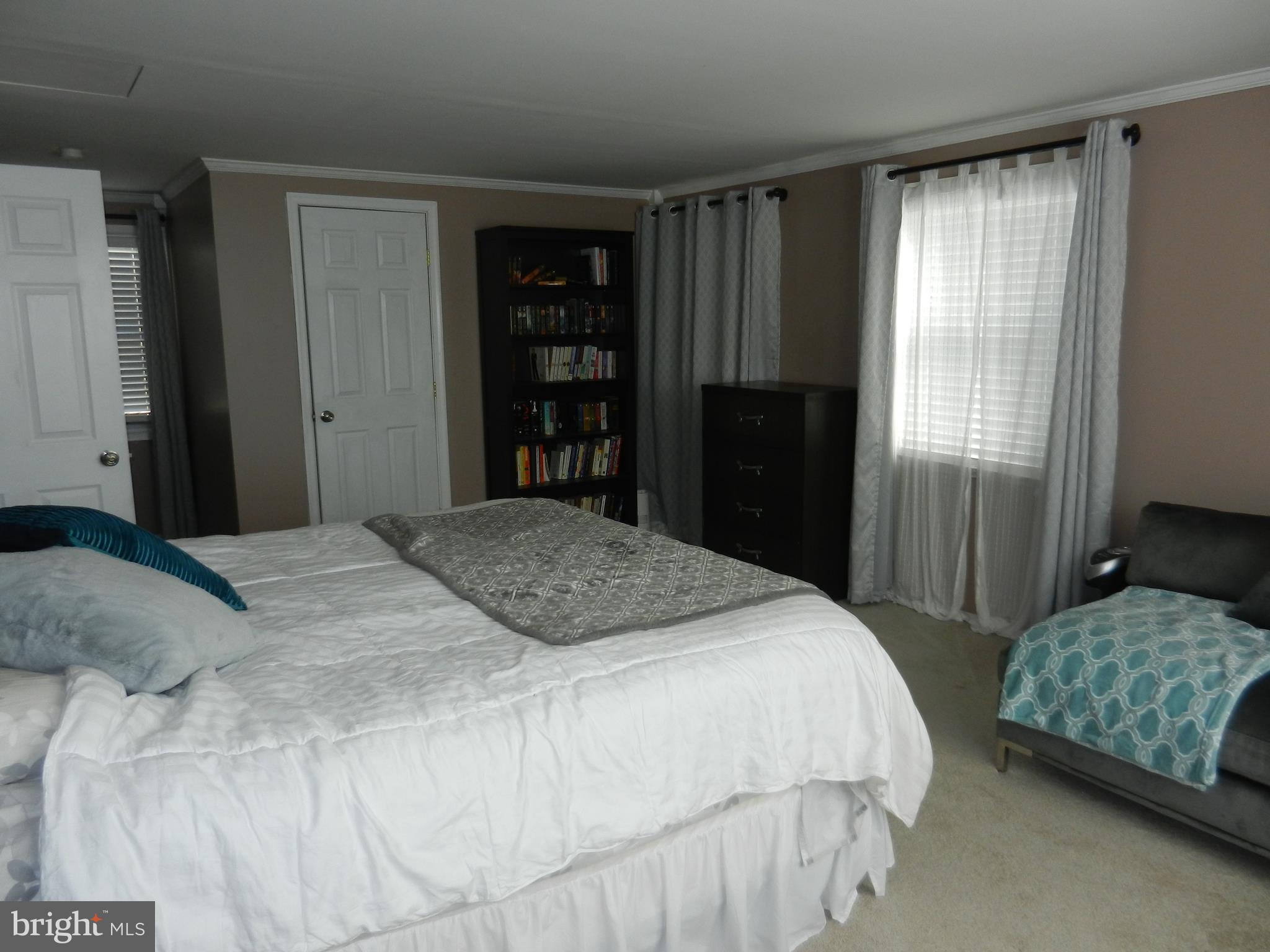 FOXHILL AT BELAIR - Residential