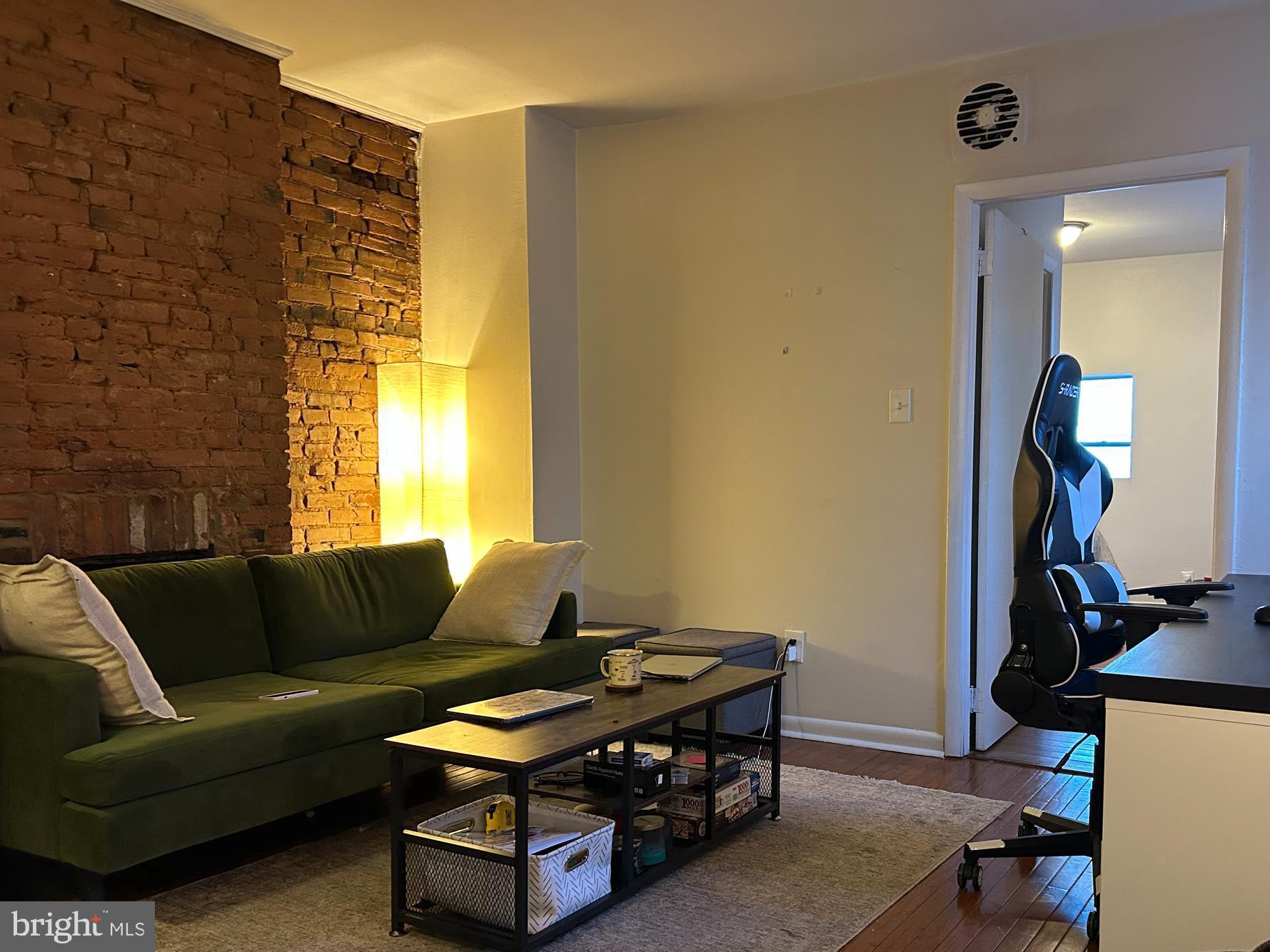 CENTER CITY - Residential Lease