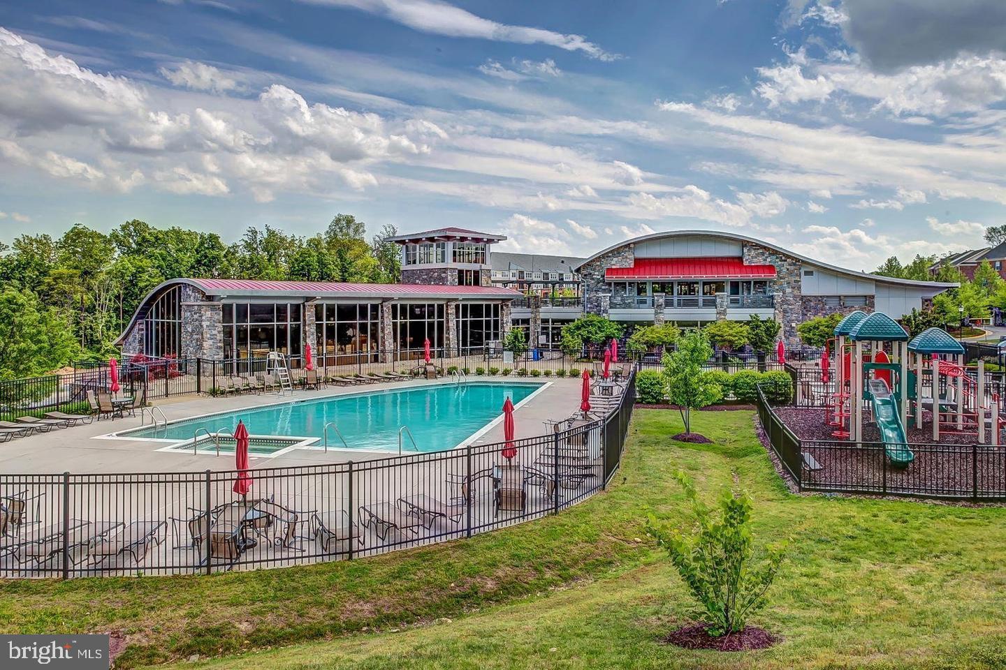 POTOMAC CLUB - Residential