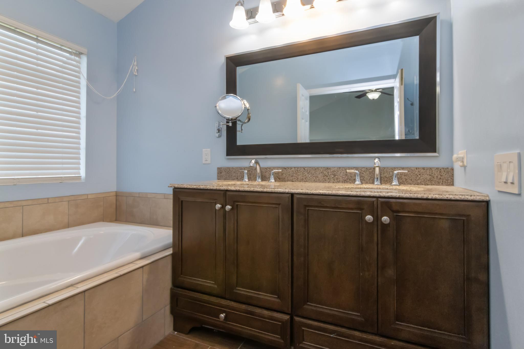 LYNDWOOD - Residential Lease