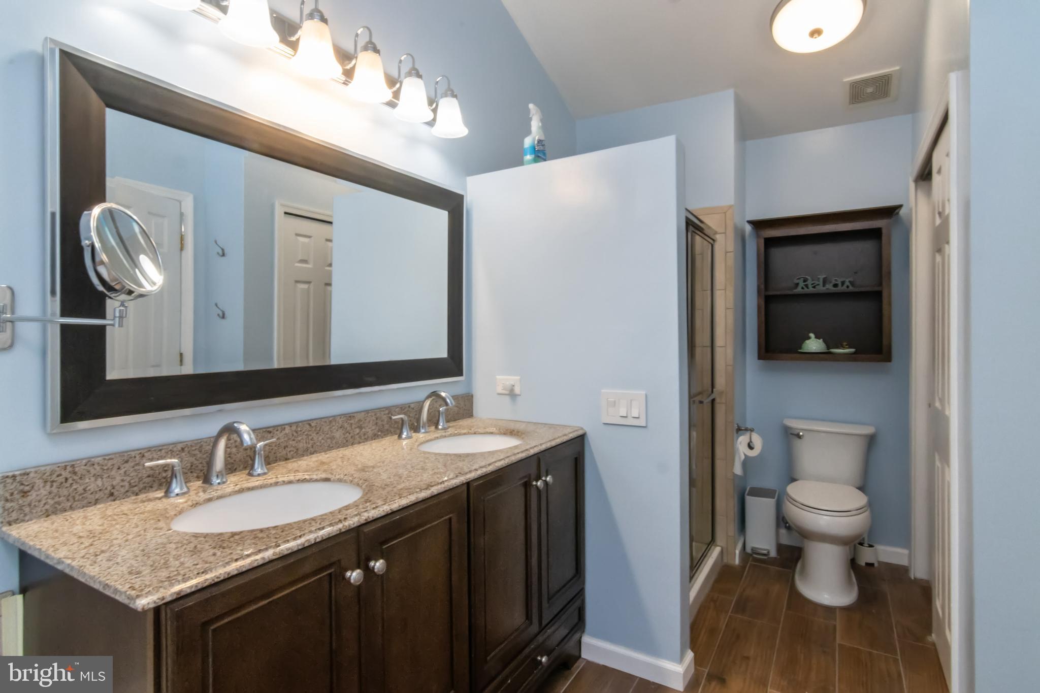 LYNDWOOD - Residential Lease