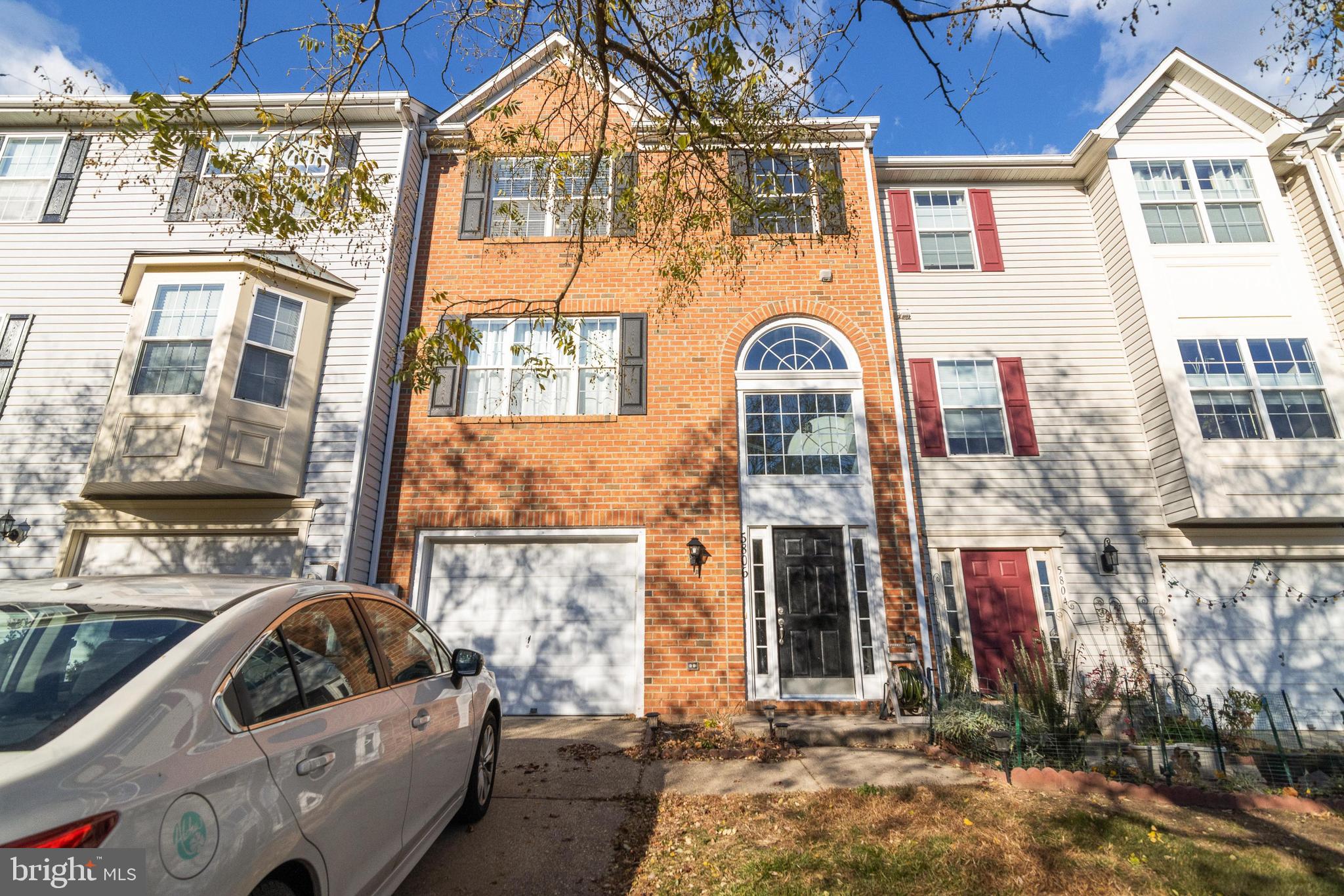 LYNDWOOD - Residential Lease