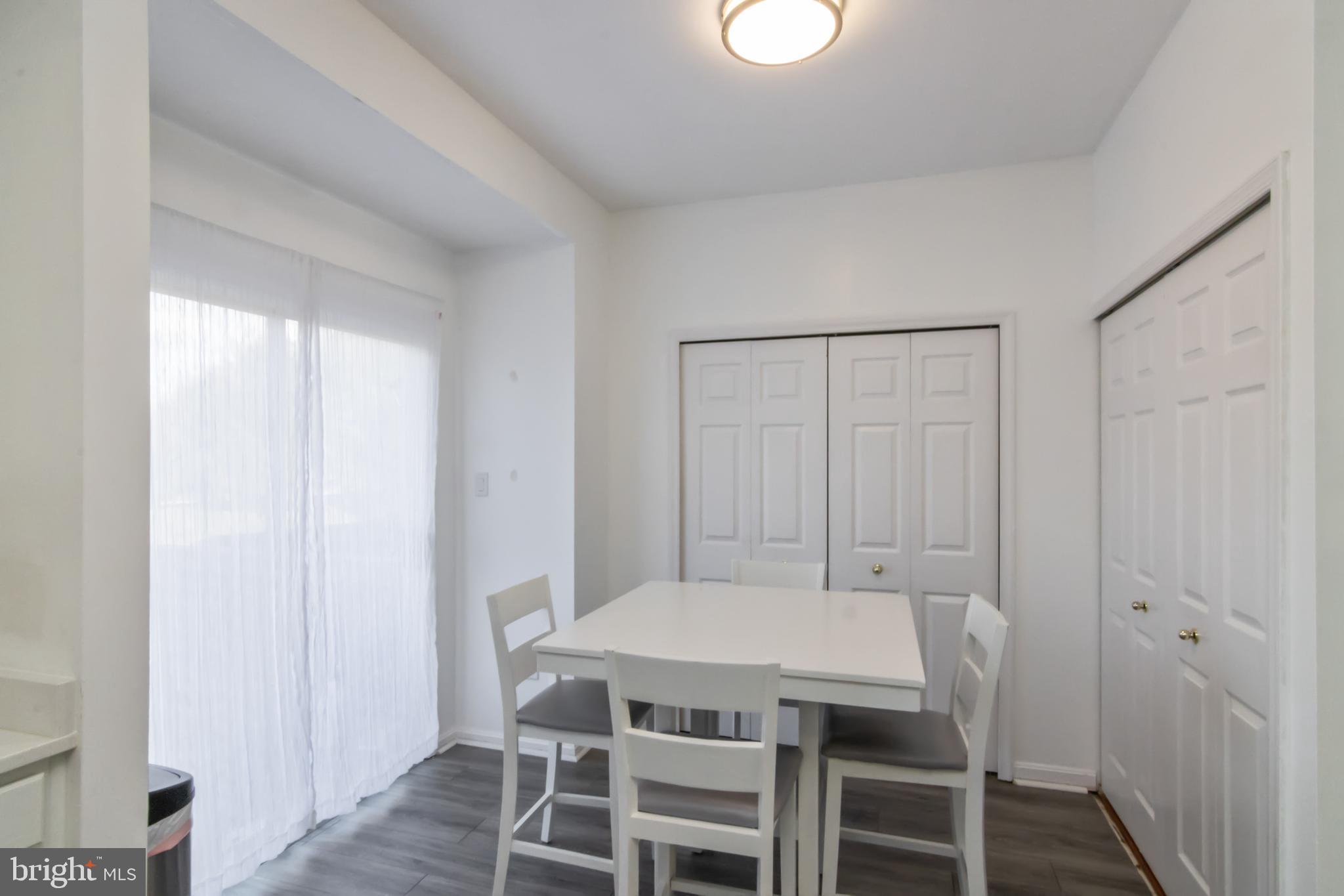 LYNDWOOD - Residential Lease