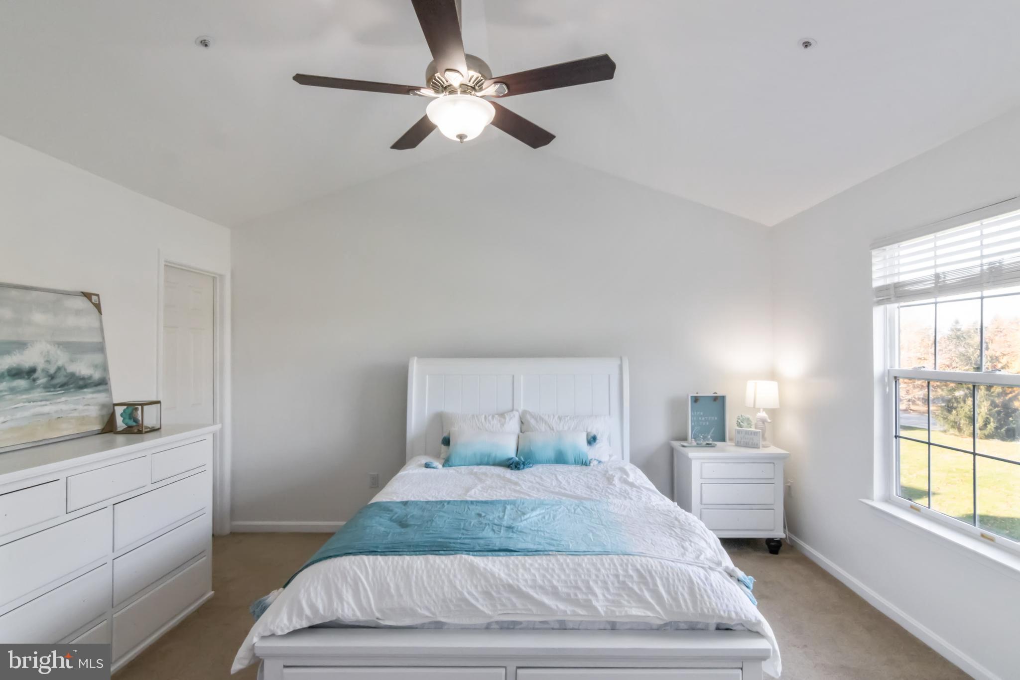 LYNDWOOD - Residential Lease