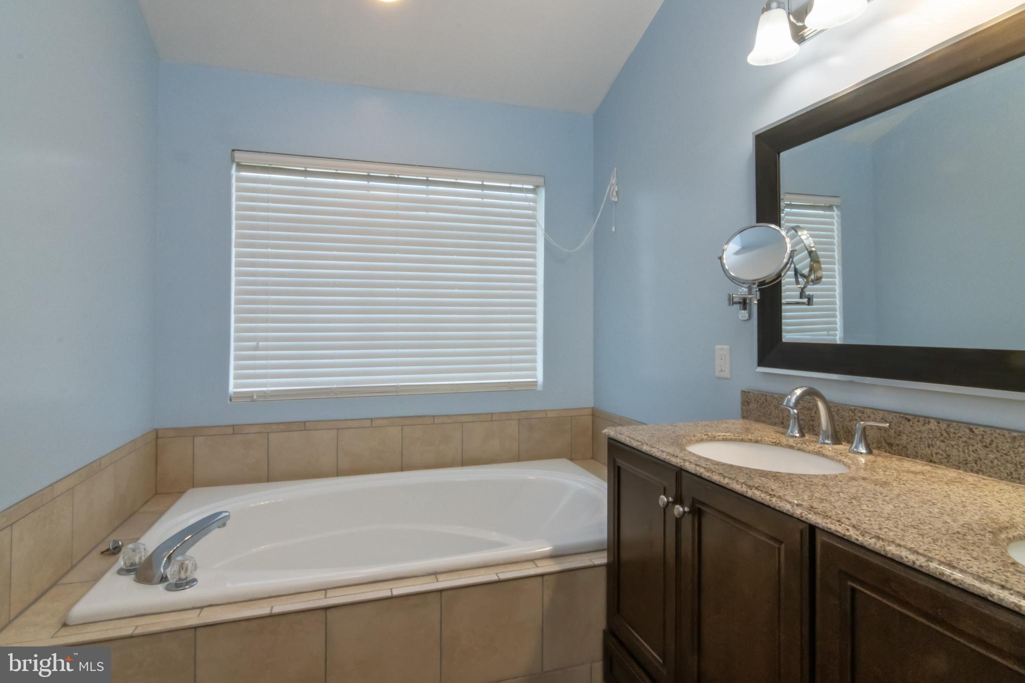 LYNDWOOD - Residential Lease