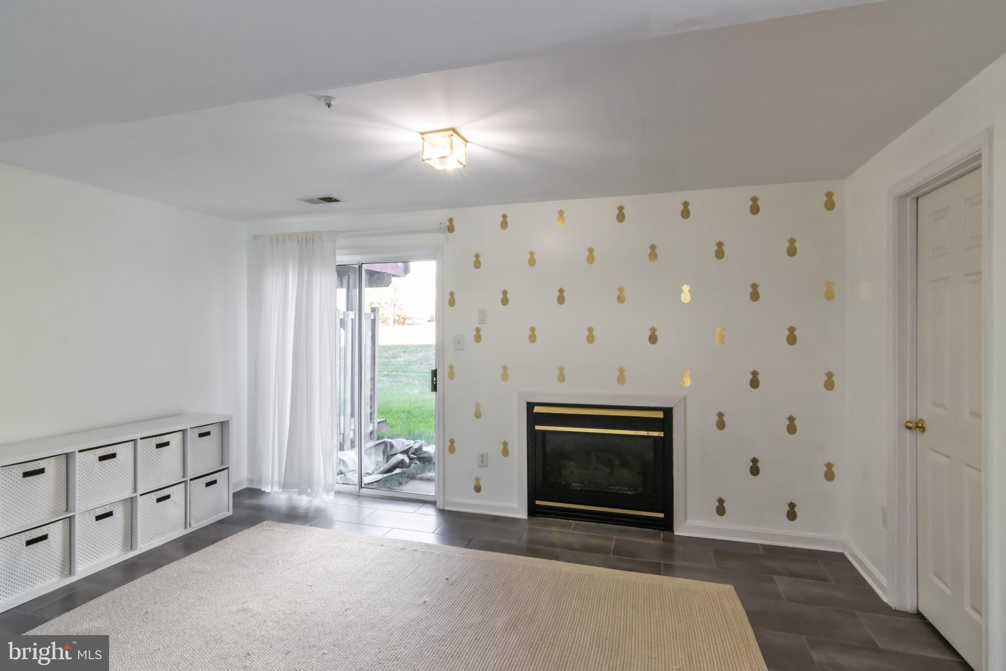 LYNDWOOD - Residential Lease