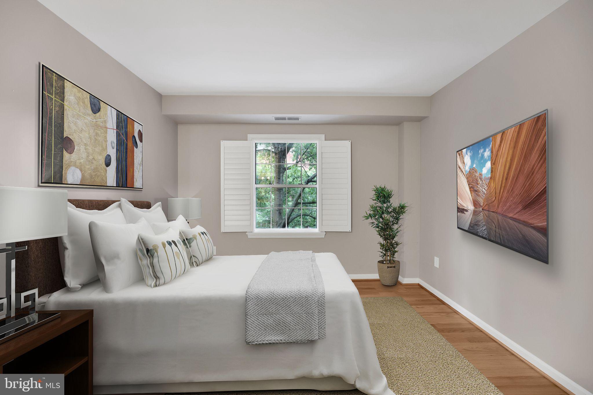 CARLYLE TOWERS CONDOMINIUM - Residential