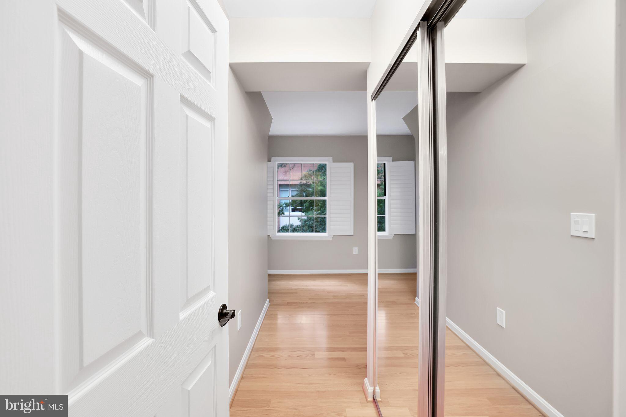 CARLYLE TOWERS CONDOMINIUM - Residential