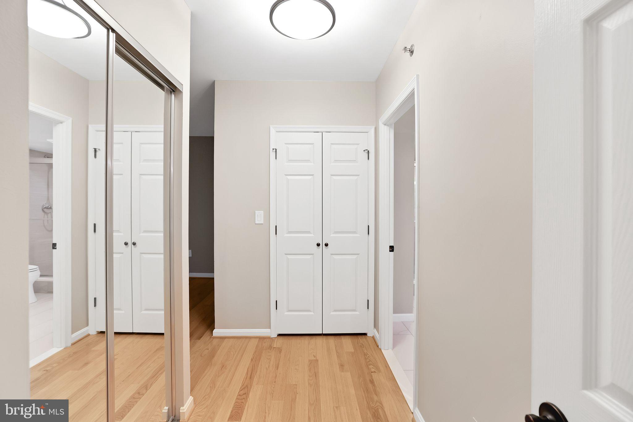 CARLYLE TOWERS CONDOMINIUM - Residential