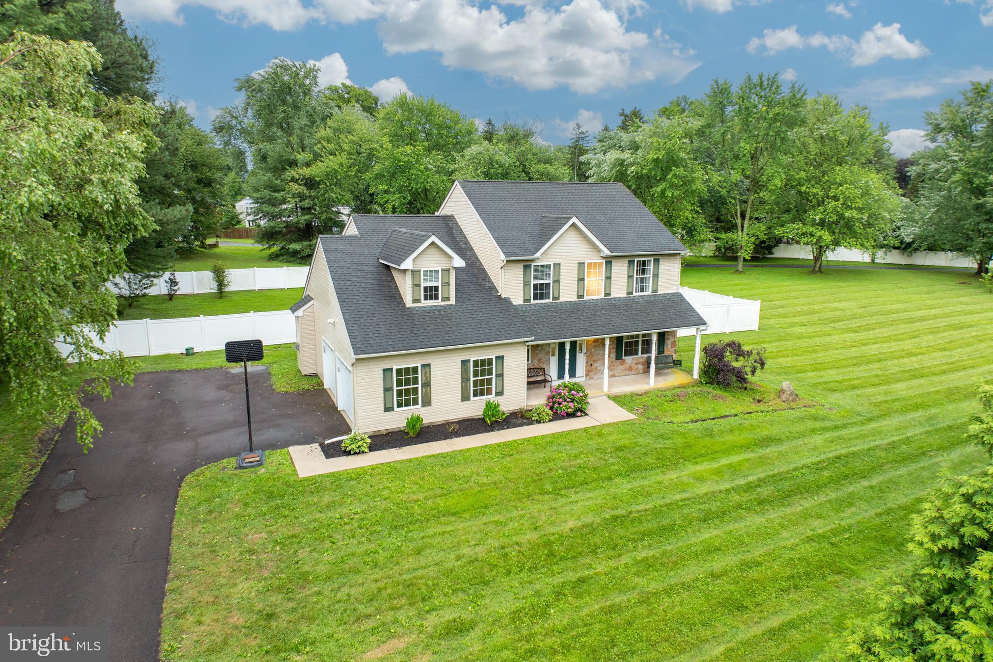 1416 LAURELWOOD ROAD