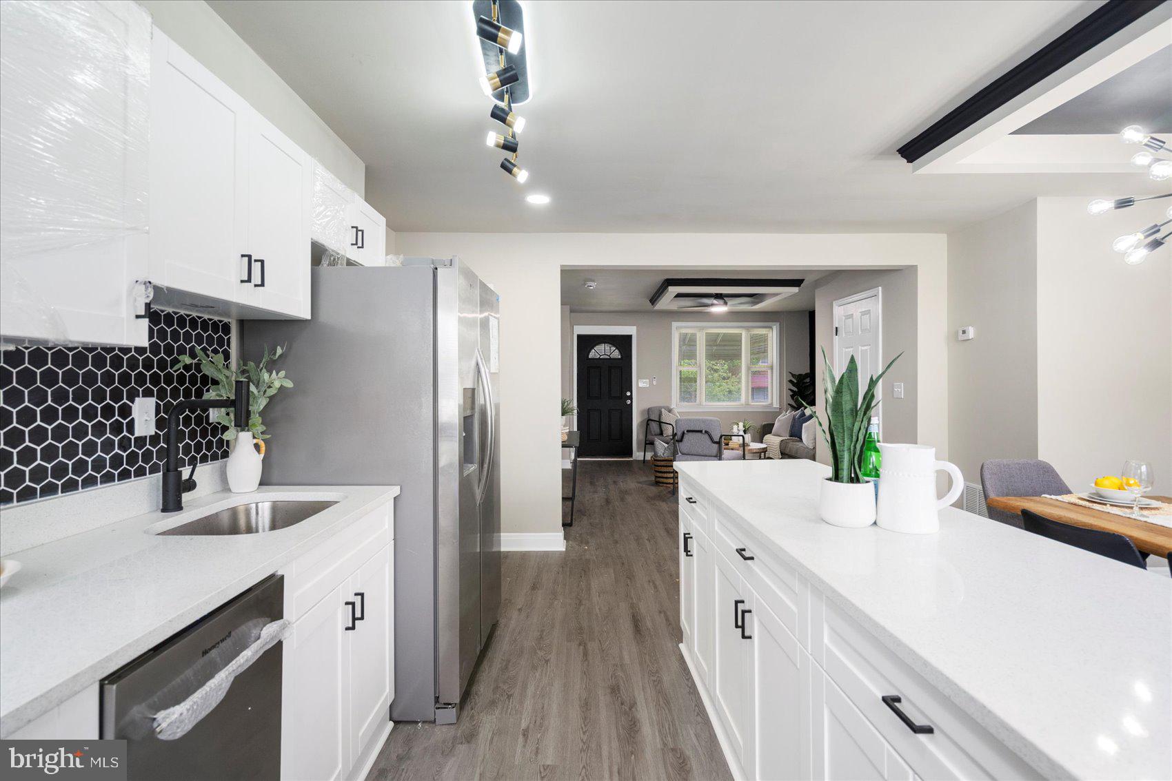 ROGNEL HEIGHTS - Residential