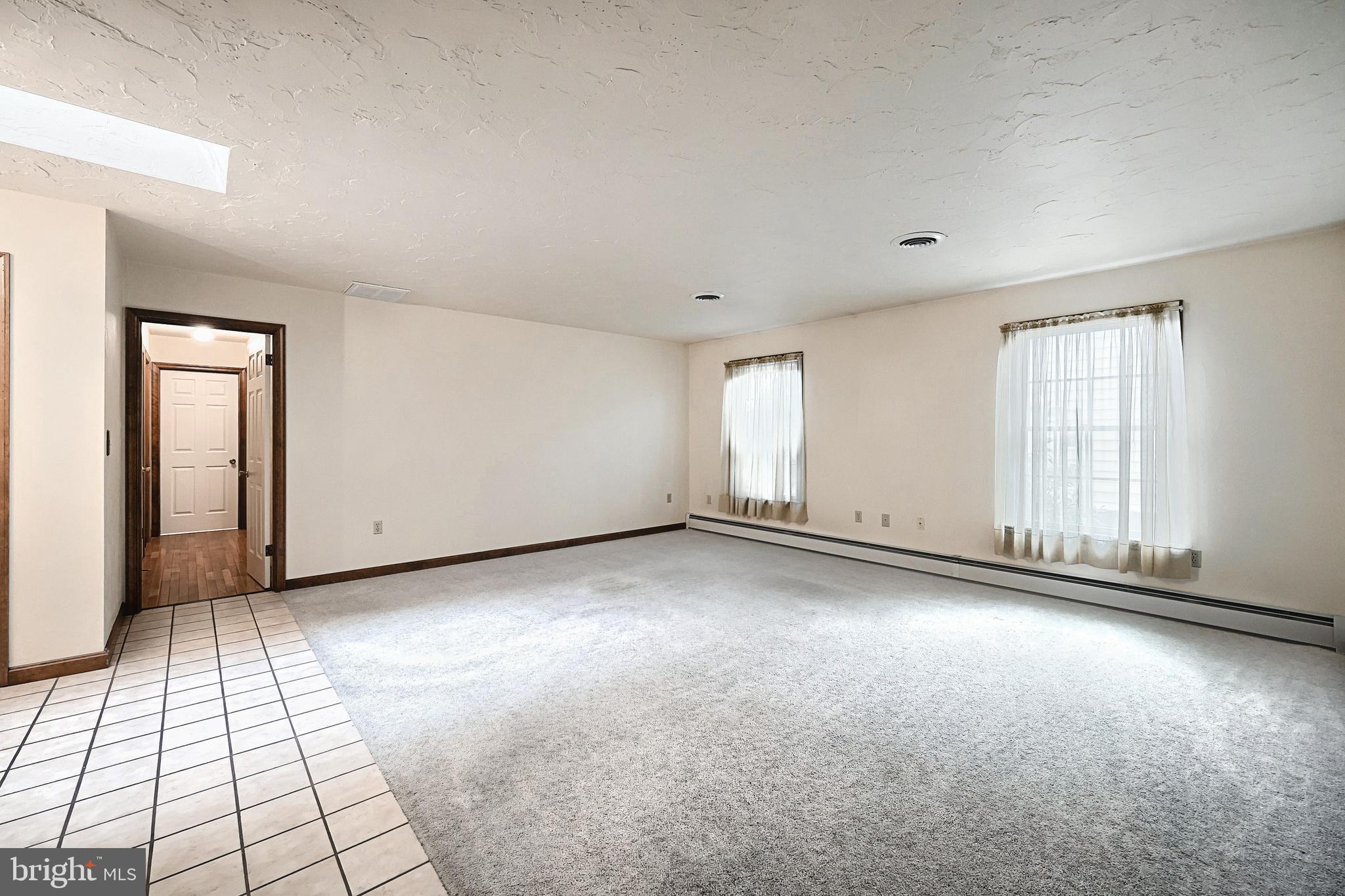 SHERRY VILLAGE - Residential