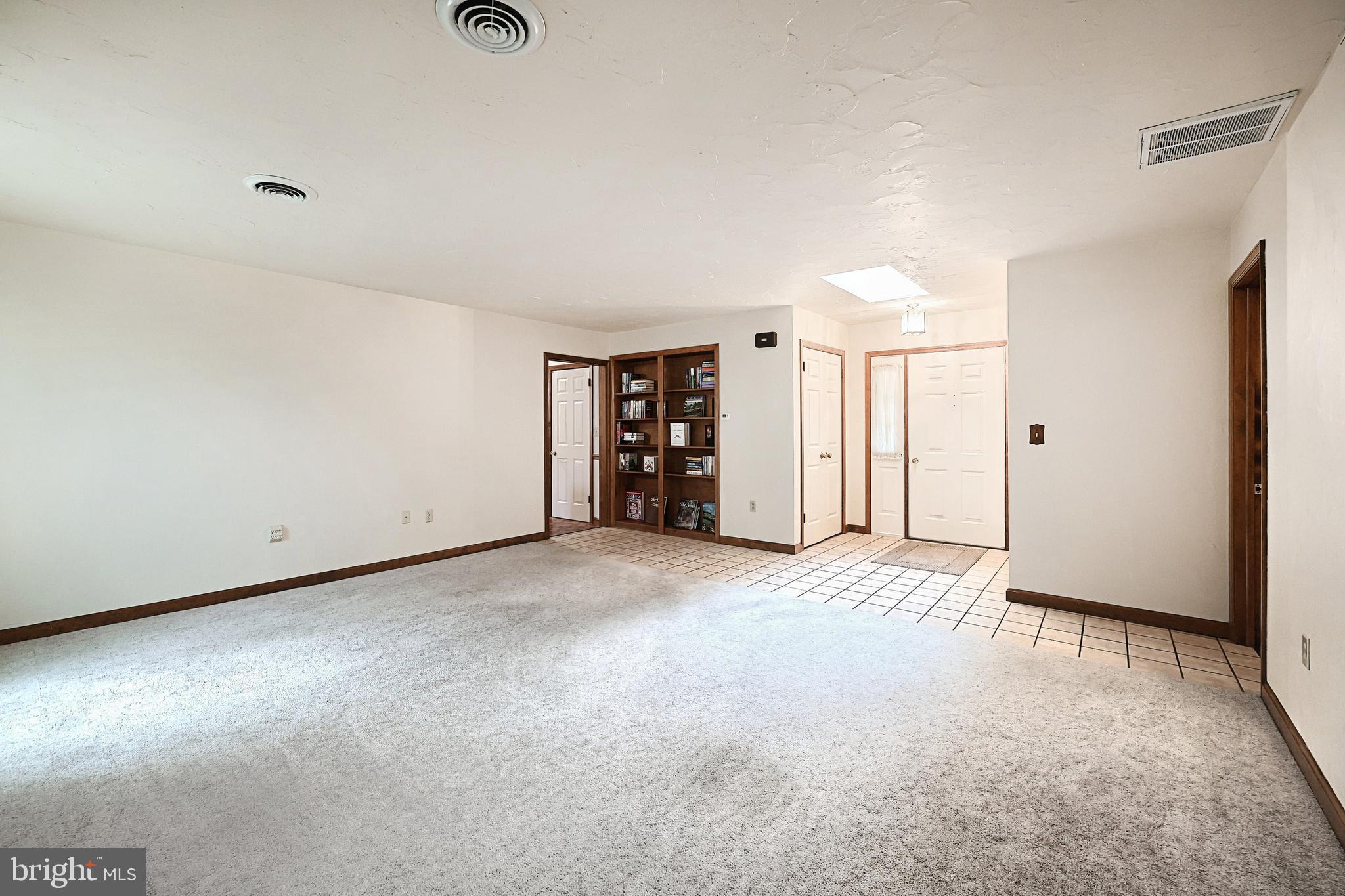 SHERRY VILLAGE - Residential