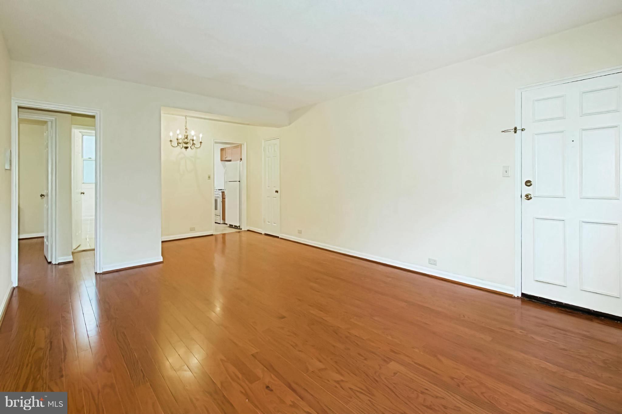 ARLINGTON OAKS - Residential Lease