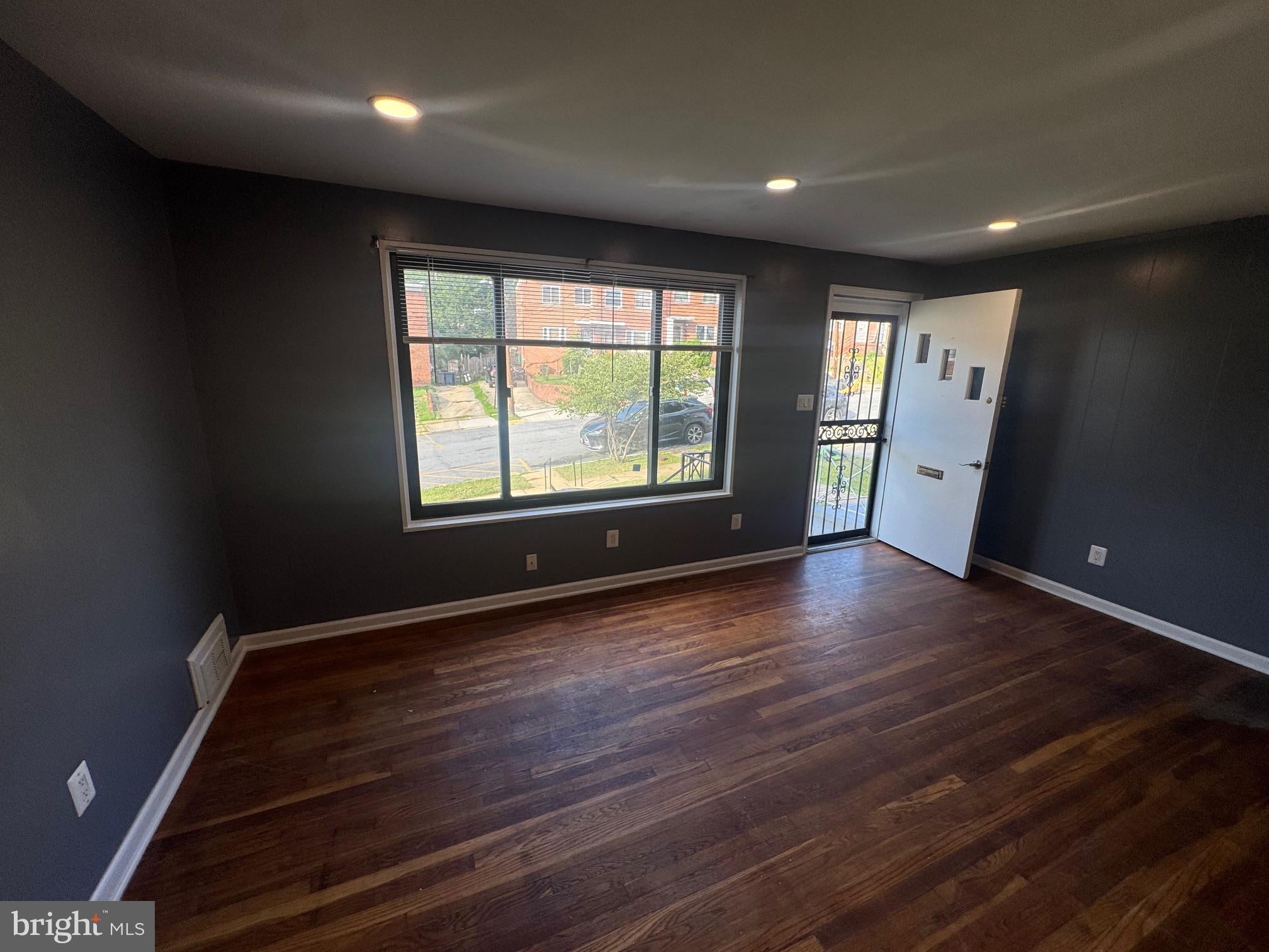 3525 MANORWOOD DRIVE
