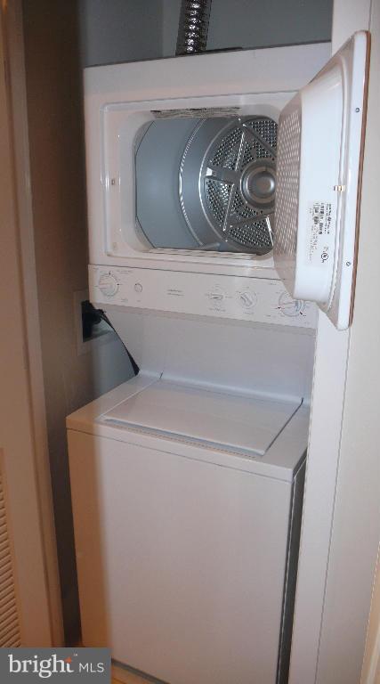 CONDOS AT CARLYLE SQUARE - Residential