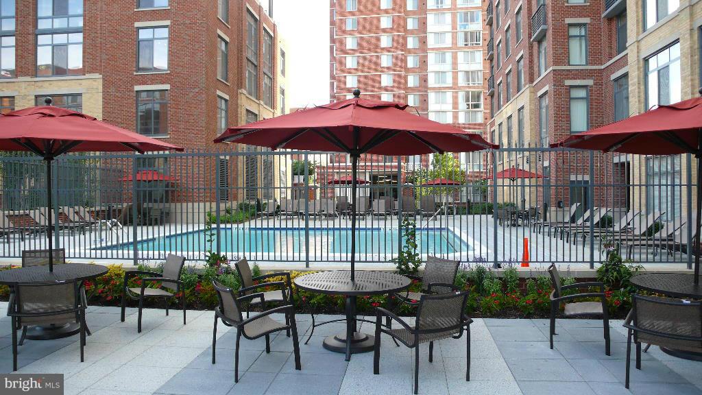 CONDOS AT CARLYLE SQUARE - Residential