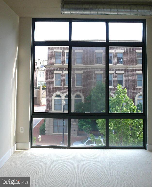 CONDOS AT CARLYLE SQUARE - Residential