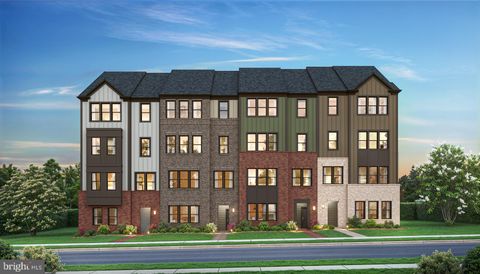 Condo For Sale - 508 Parkview Avenue<br/> GAITHERSBURG, MD 20878