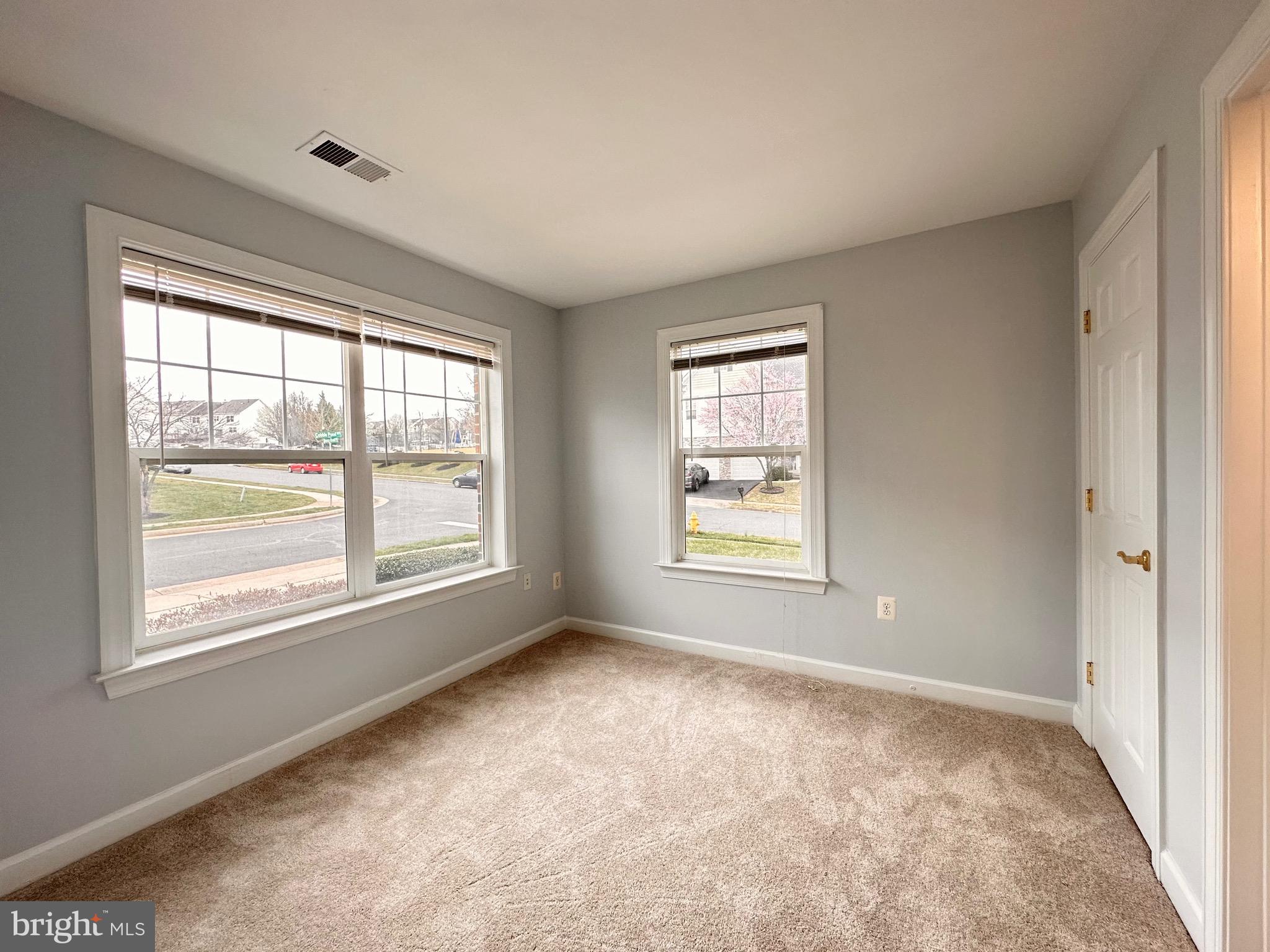 BLOOMS MILL - Residential Lease