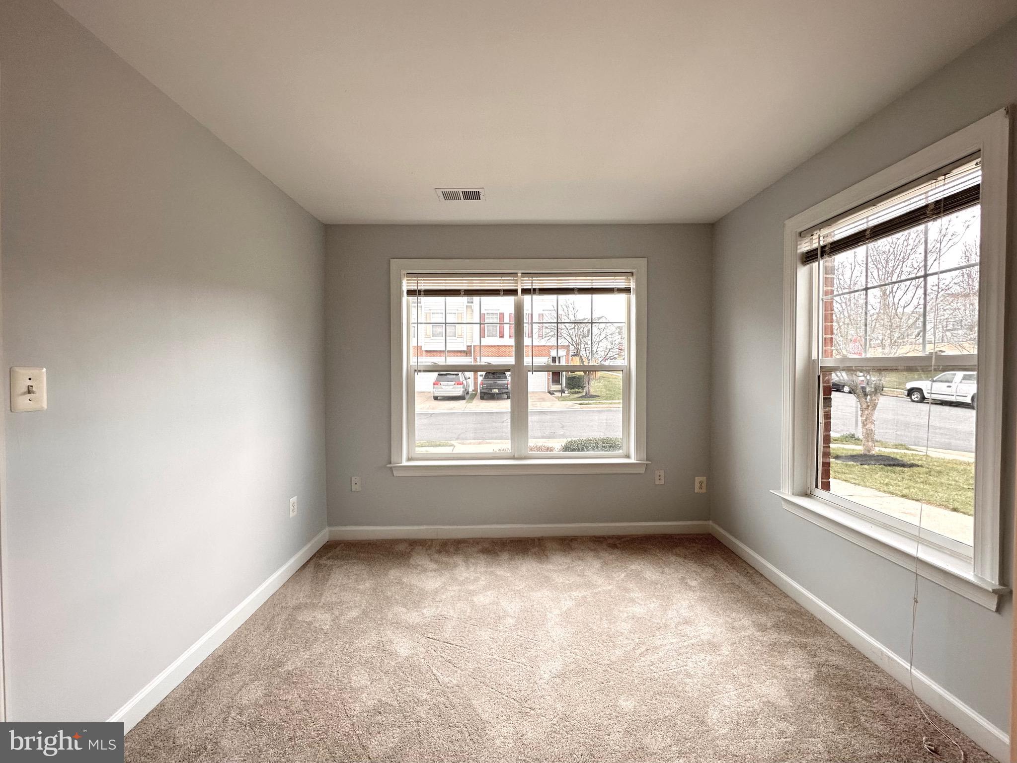 BLOOMS MILL - Residential Lease