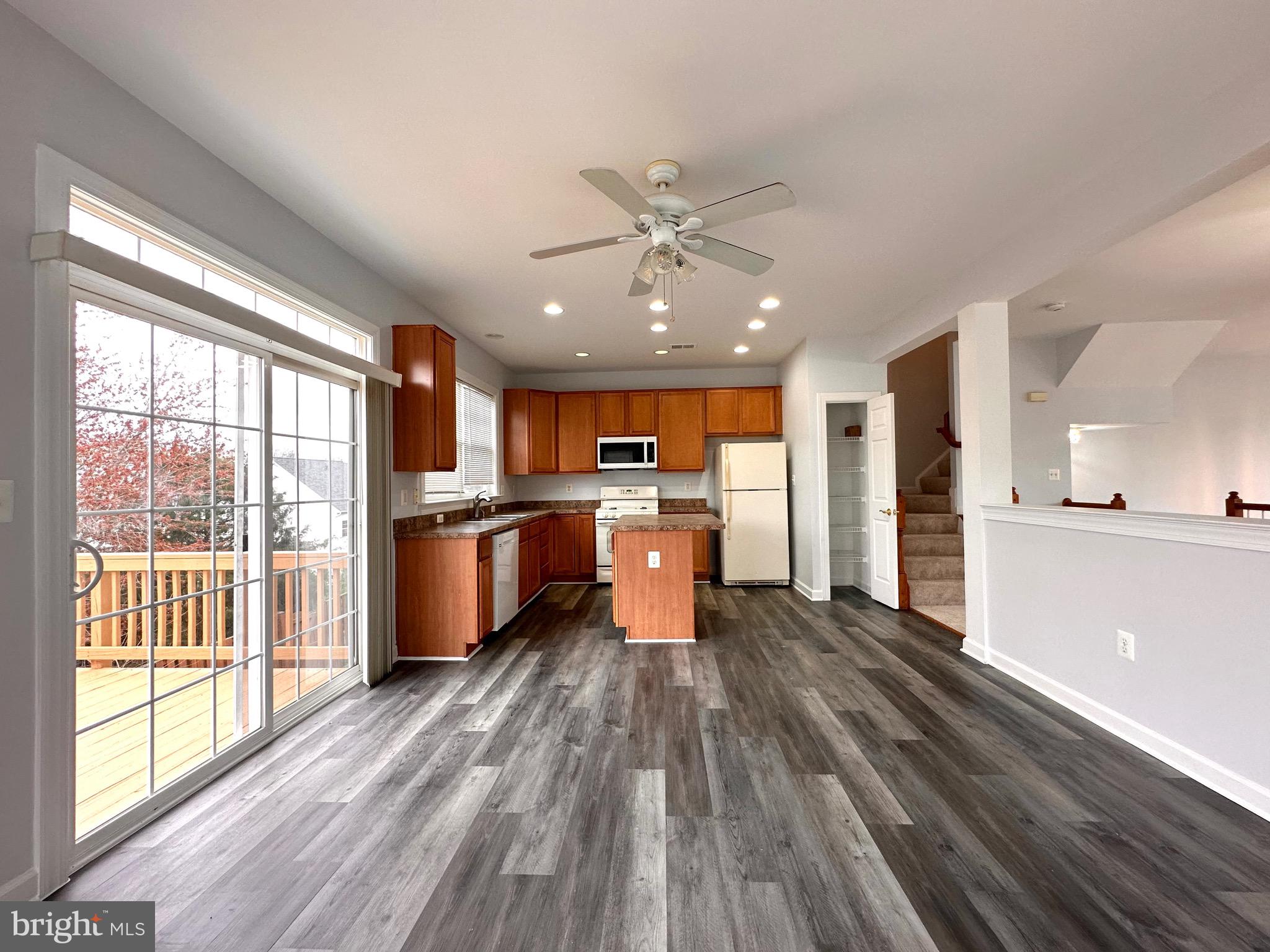 BLOOMS MILL - Residential Lease