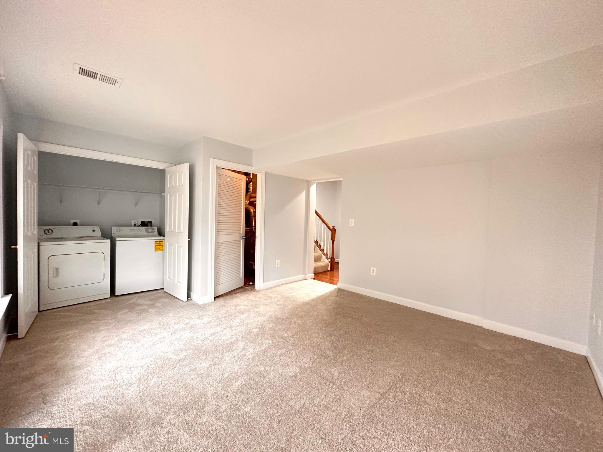 BLOOMS MILL - Residential Lease