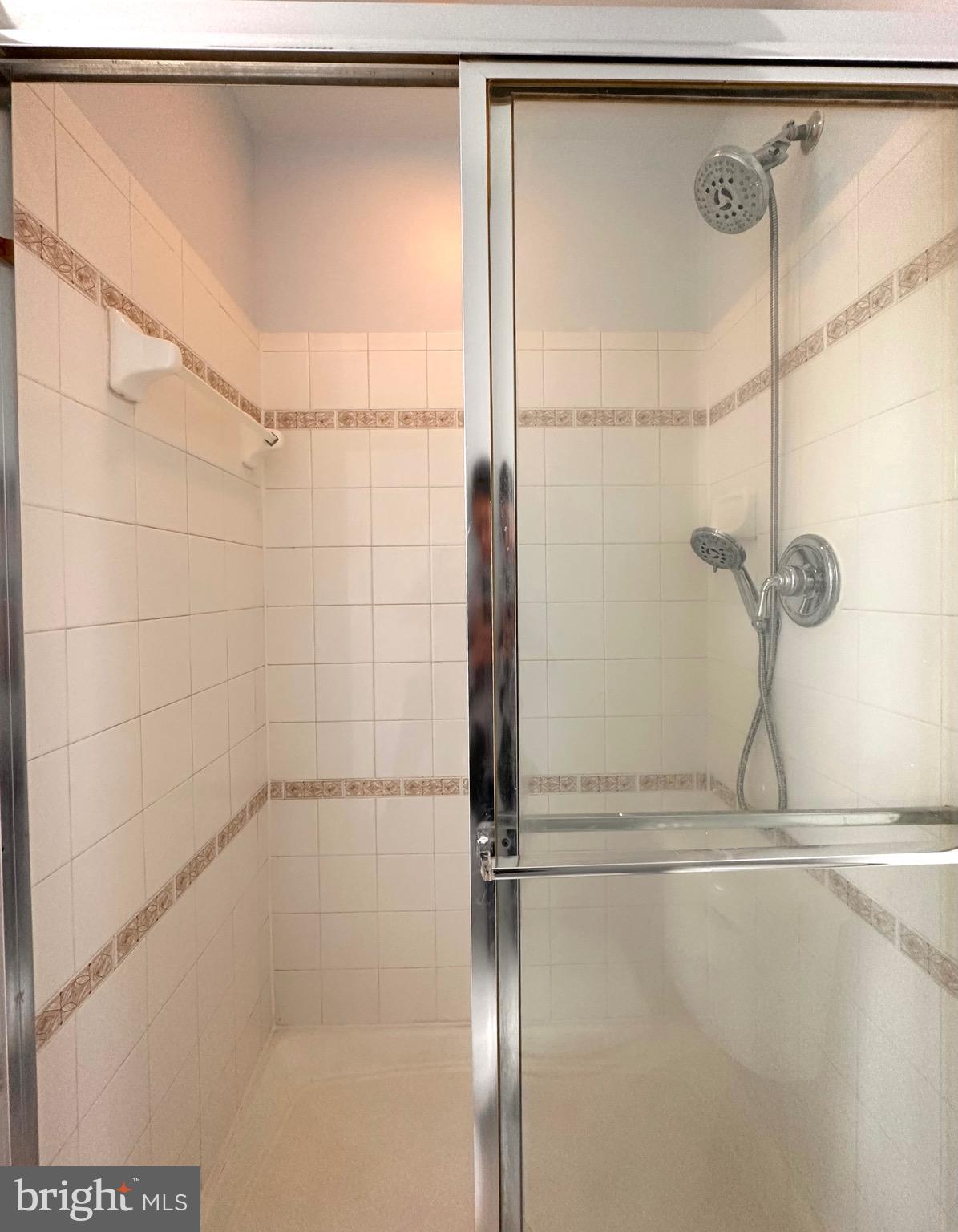 BLOOMS MILL - Residential Lease