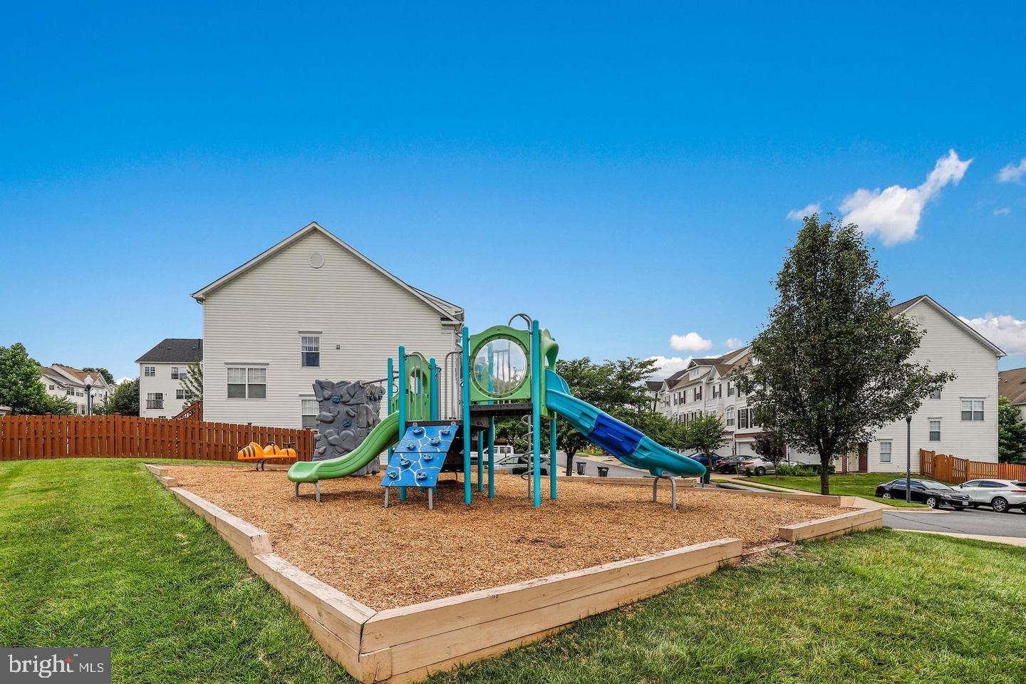 BLOOMS MILL - Residential Lease