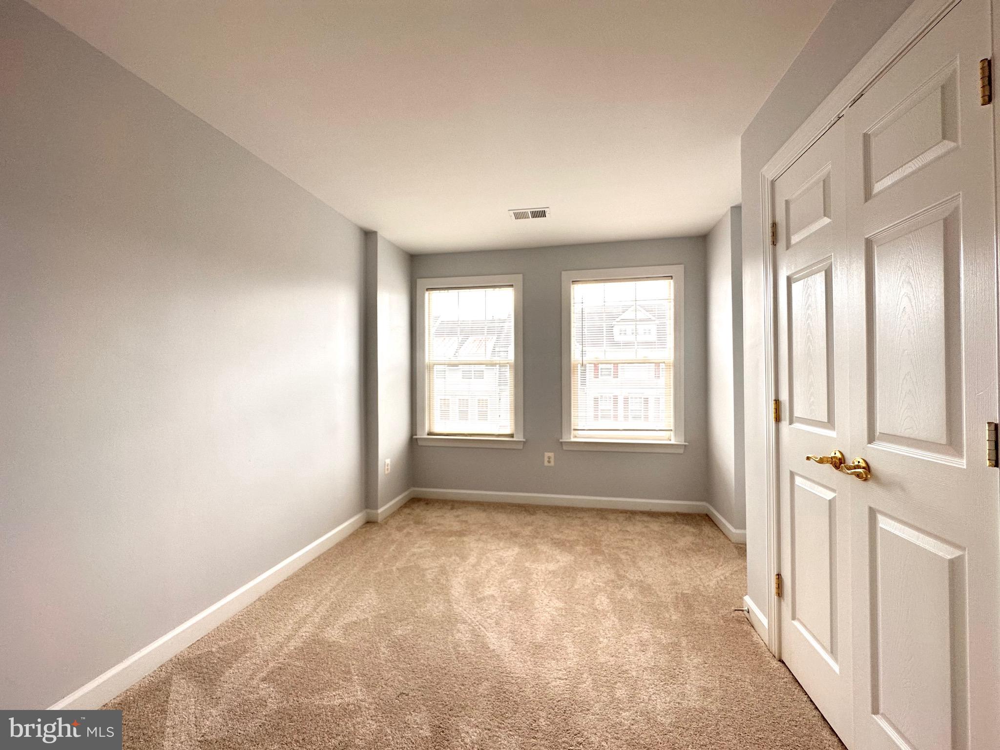 BLOOMS MILL - Residential Lease