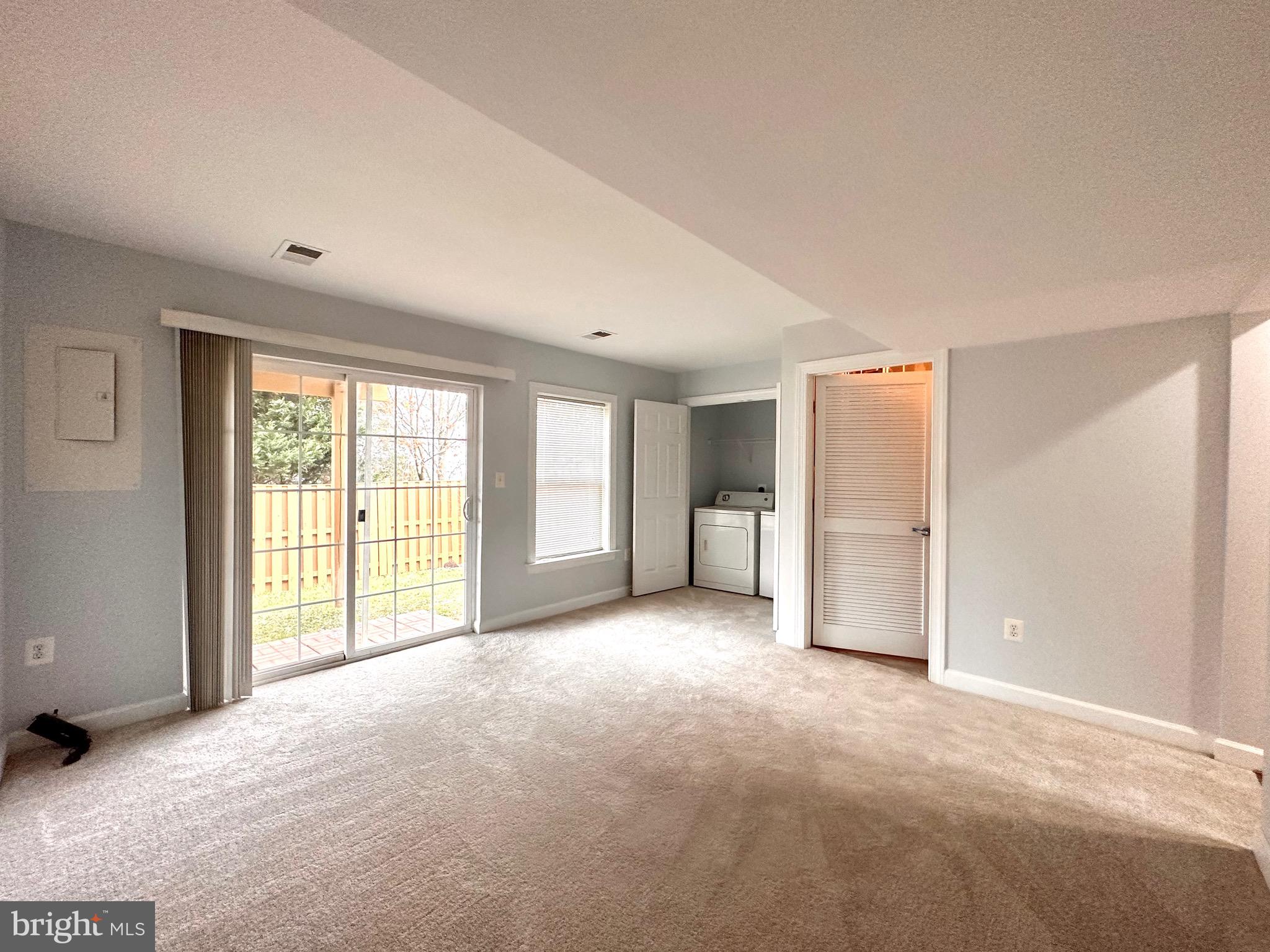 BLOOMS MILL - Residential Lease