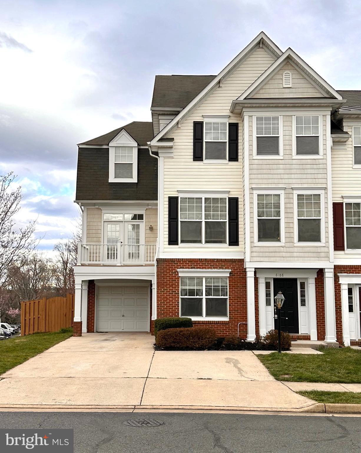 BLOOMS MILL - Residential Lease