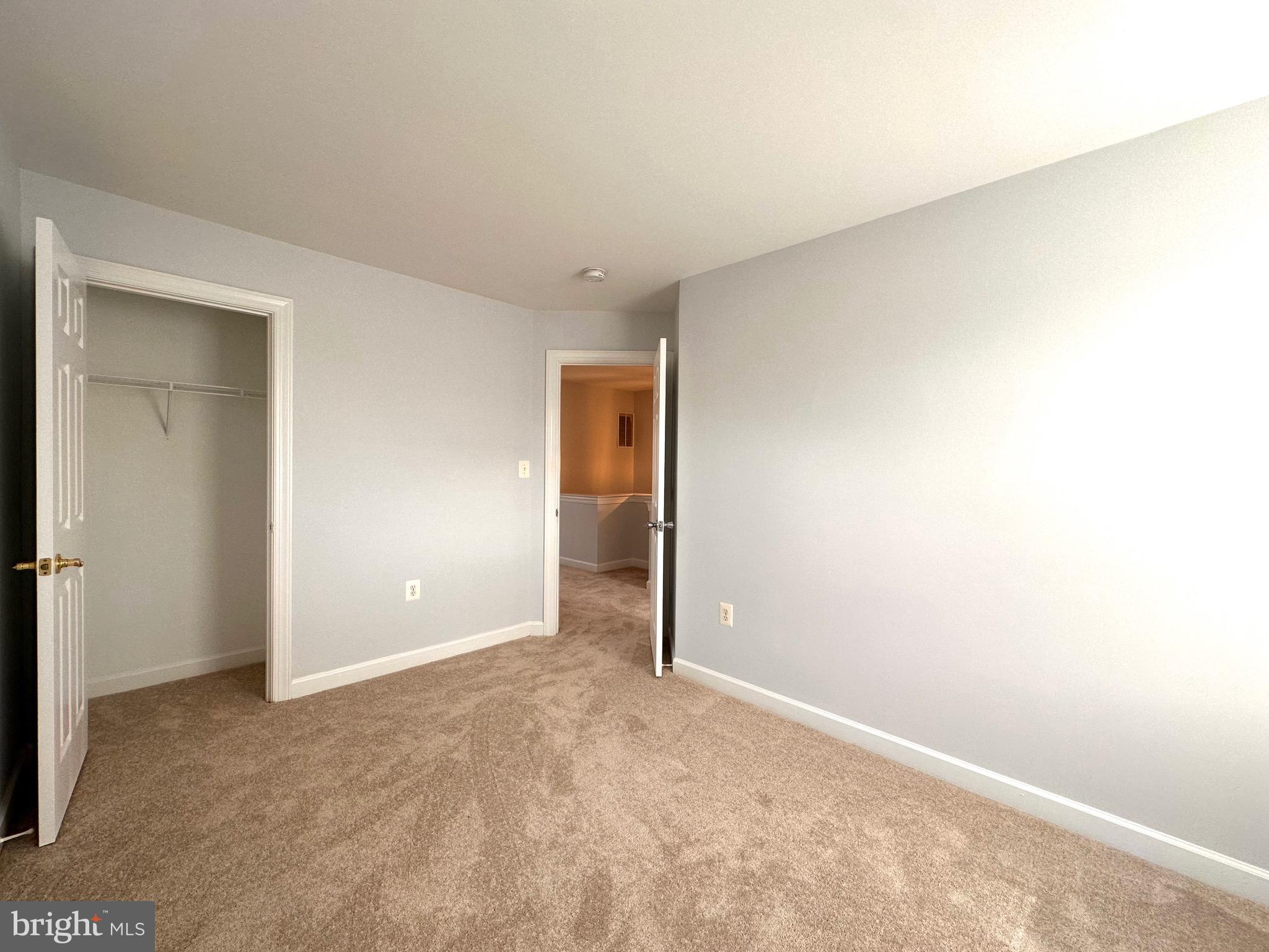 BLOOMS MILL - Residential Lease