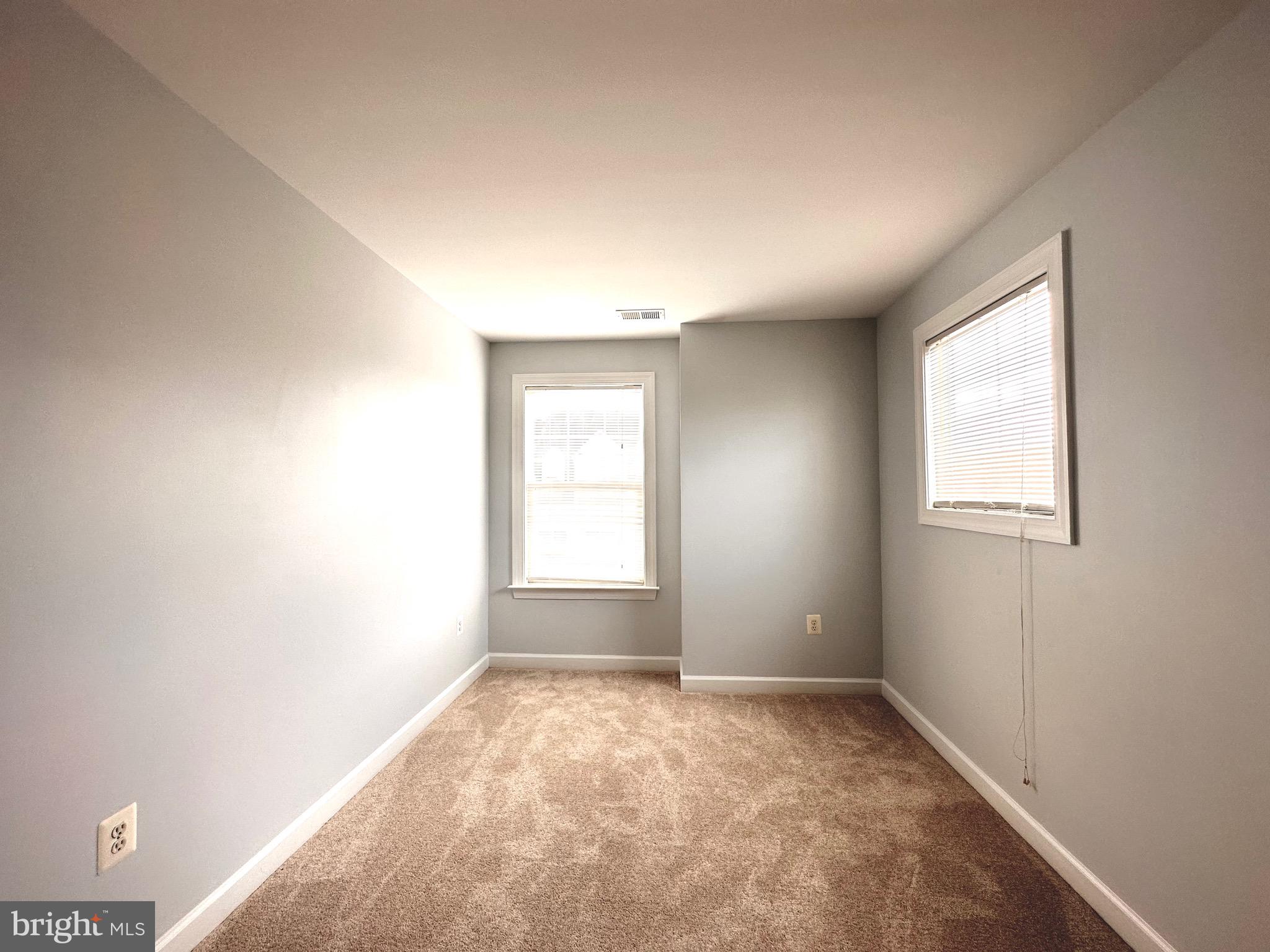 BLOOMS MILL - Residential Lease