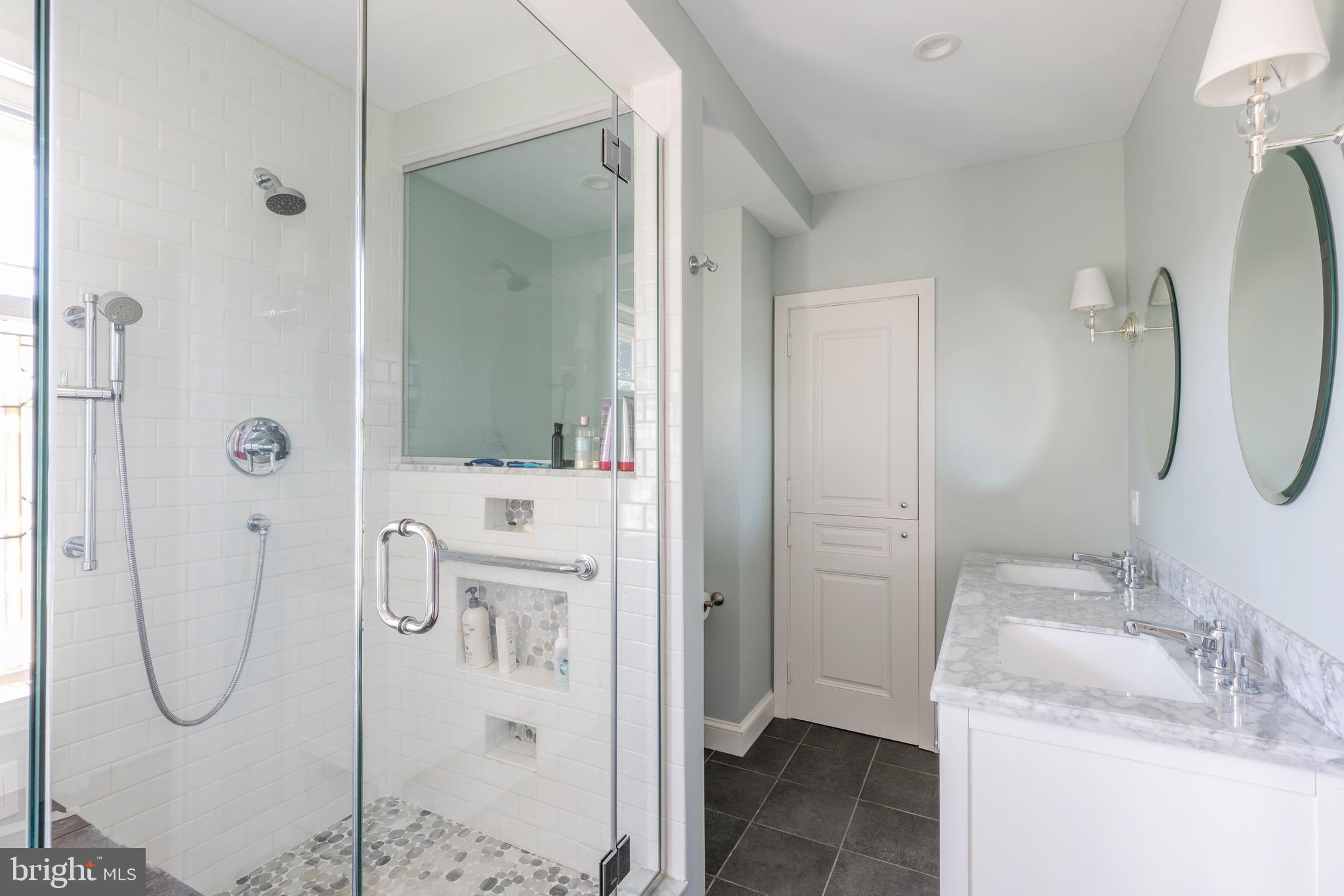 FLOURTOWN - Residential