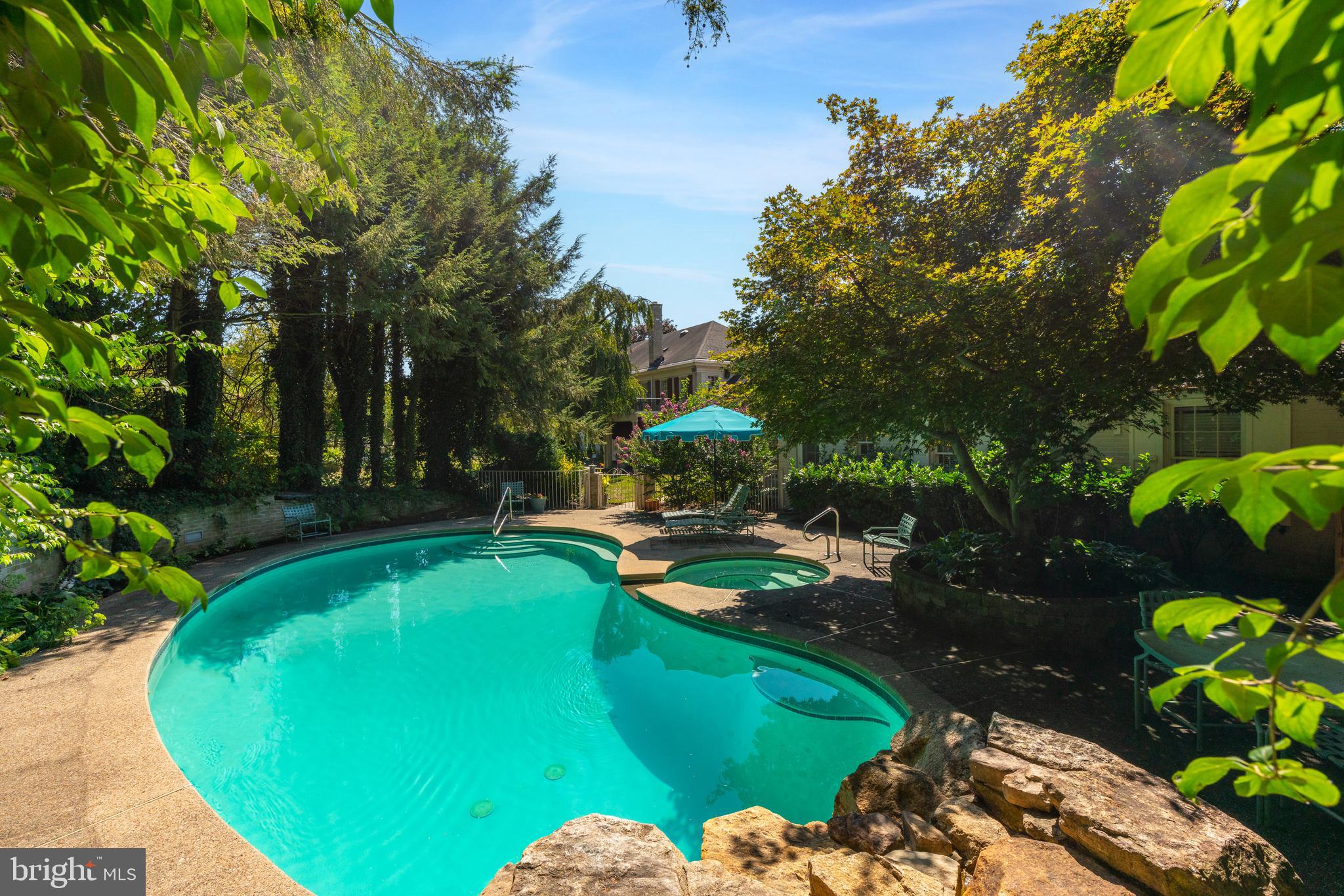 FLOURTOWN - Residential