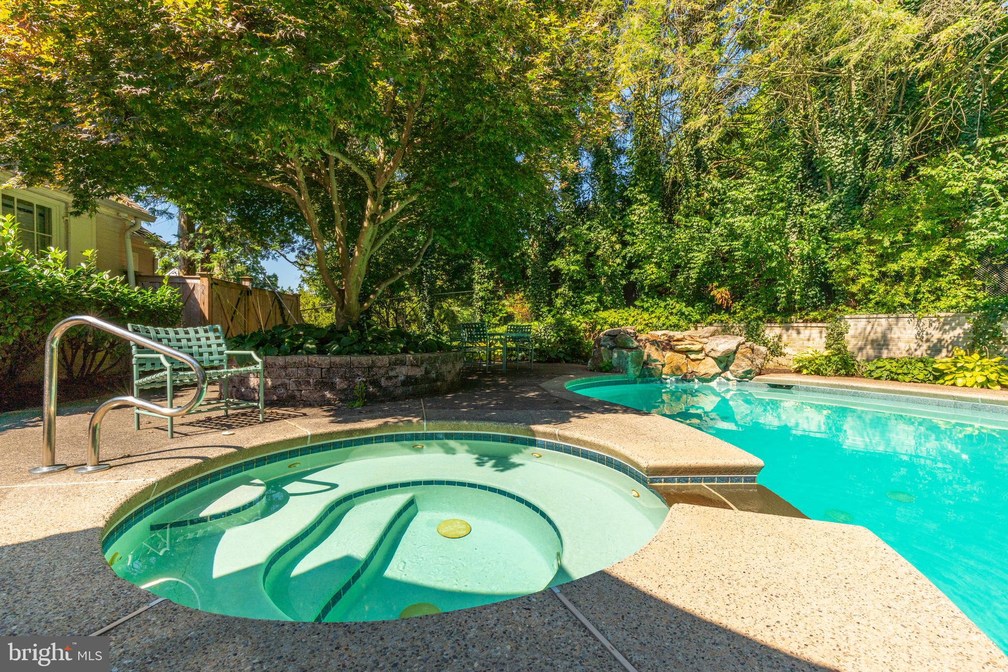 FLOURTOWN - Residential