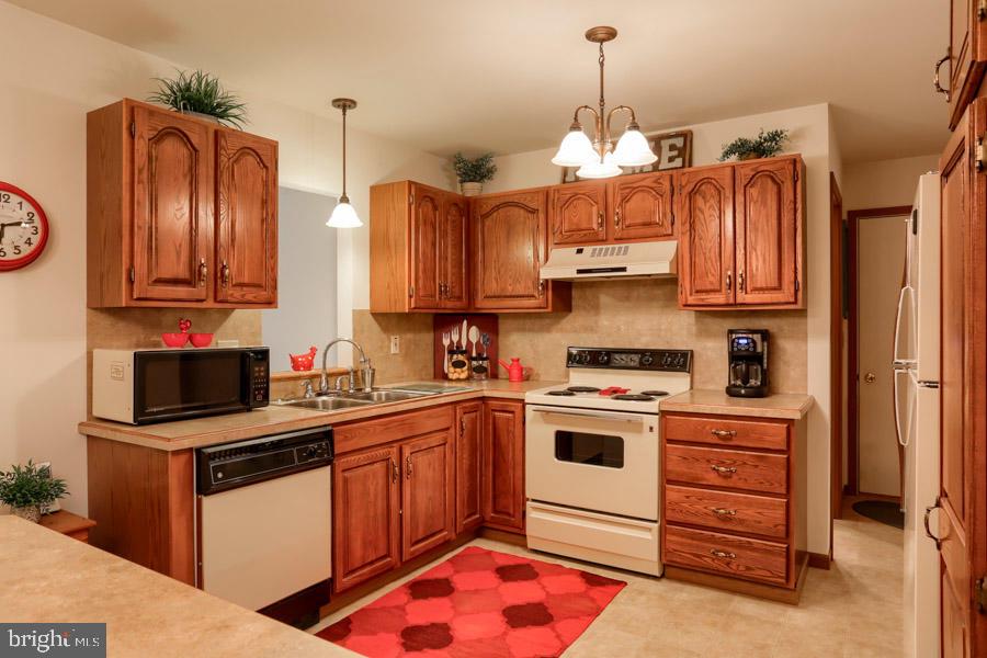 CLOVERLEAF STATION - Residential