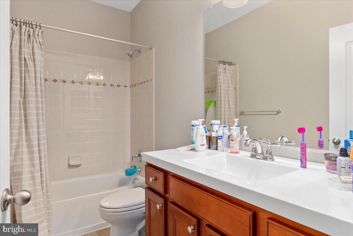 TOWNS OF TANGLEWOOD - Residential