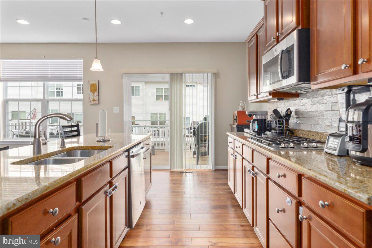 TOWNS OF TANGLEWOOD - Residential