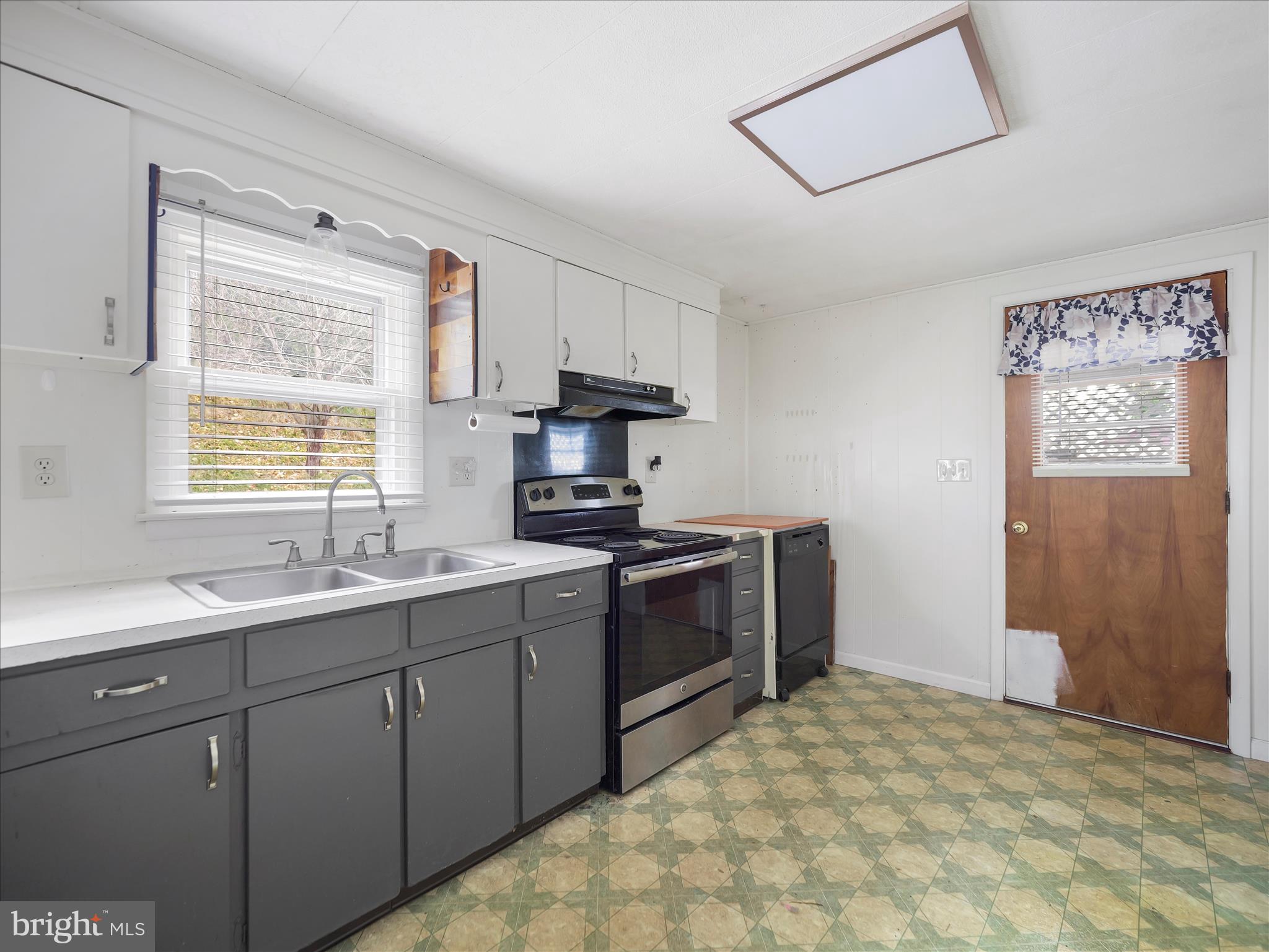 WAYNESBORO - Residential