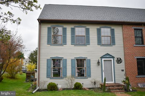 Photo of 25 Carriage House Drive, Willow Street, PA 17584 (MLS # PALA2049466)