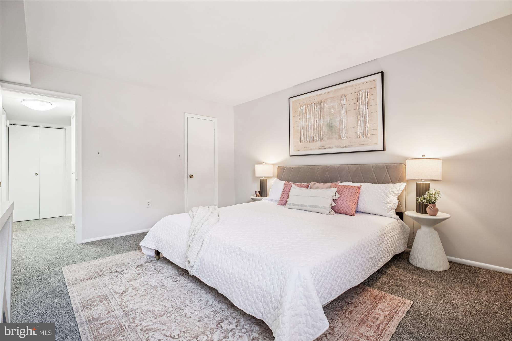 NORTH CREEK VILLAS - Residential