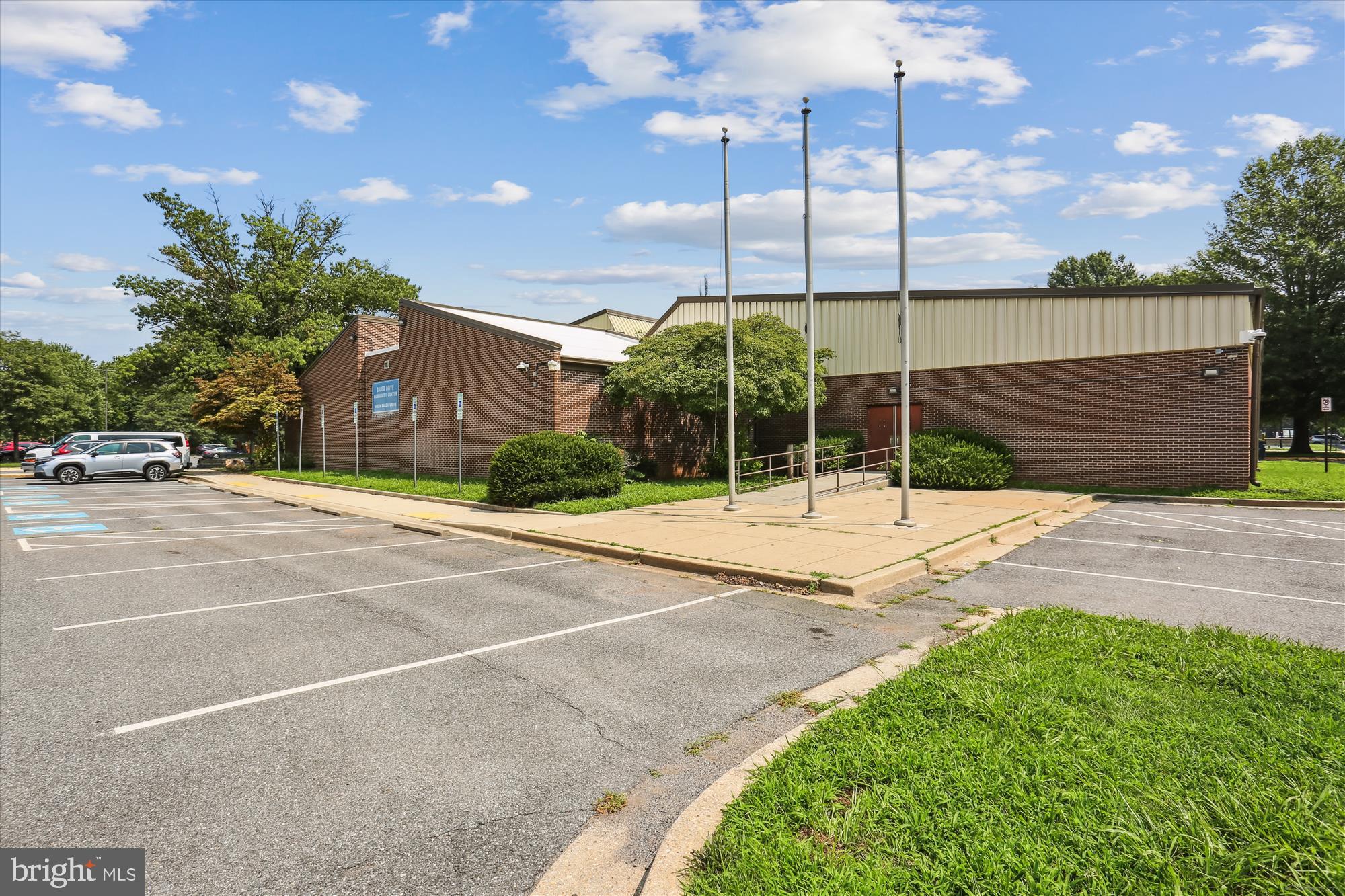 NORTH CREEK VILLAS - Residential