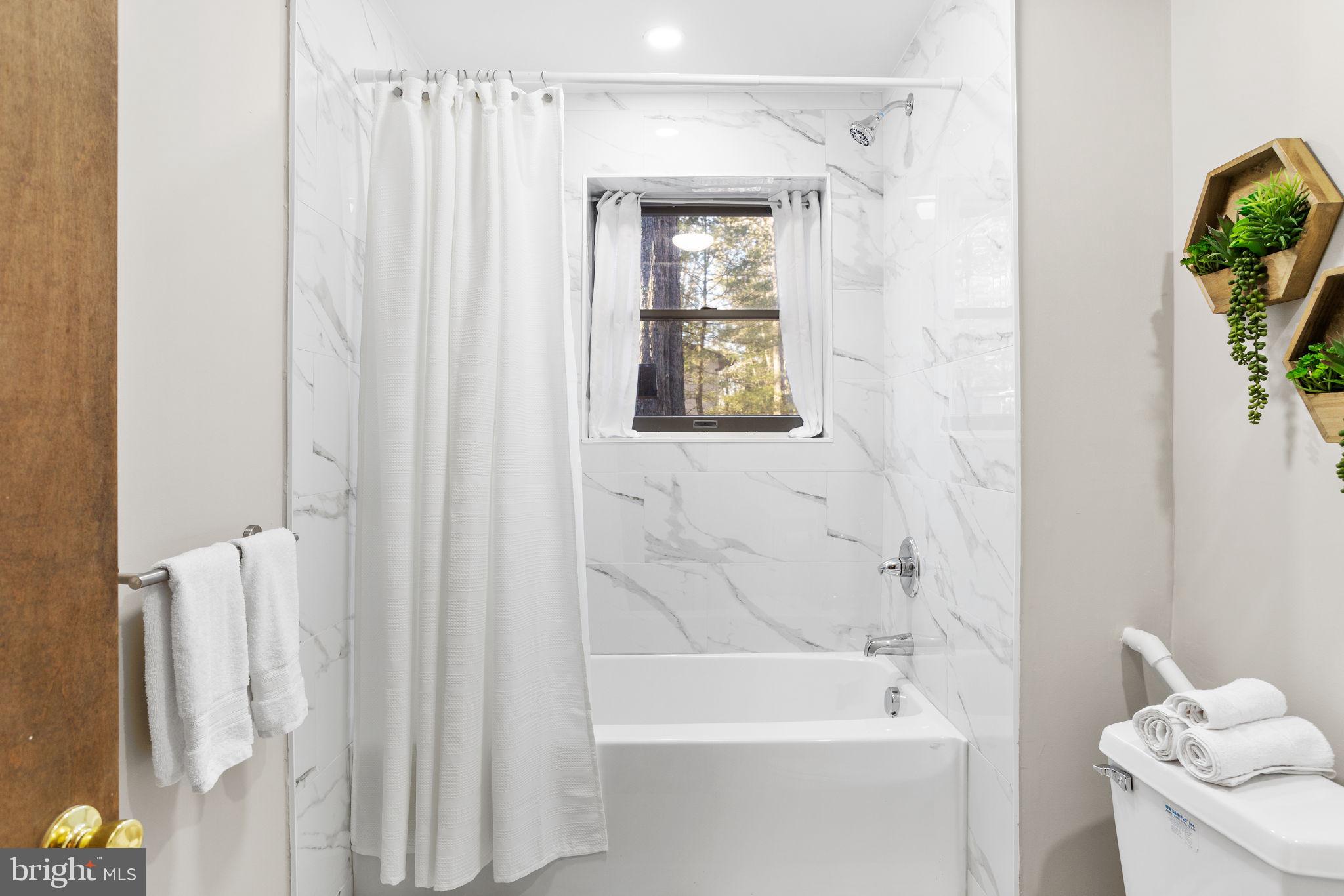 LAKE HARMONY - Residential